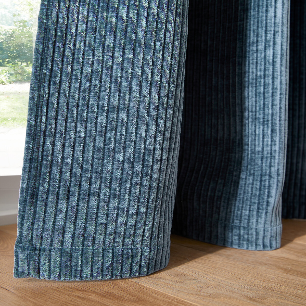 LA REDOUTE INTERIEURS<br>Cortina de veludo cotelê Carly com laços ocultos