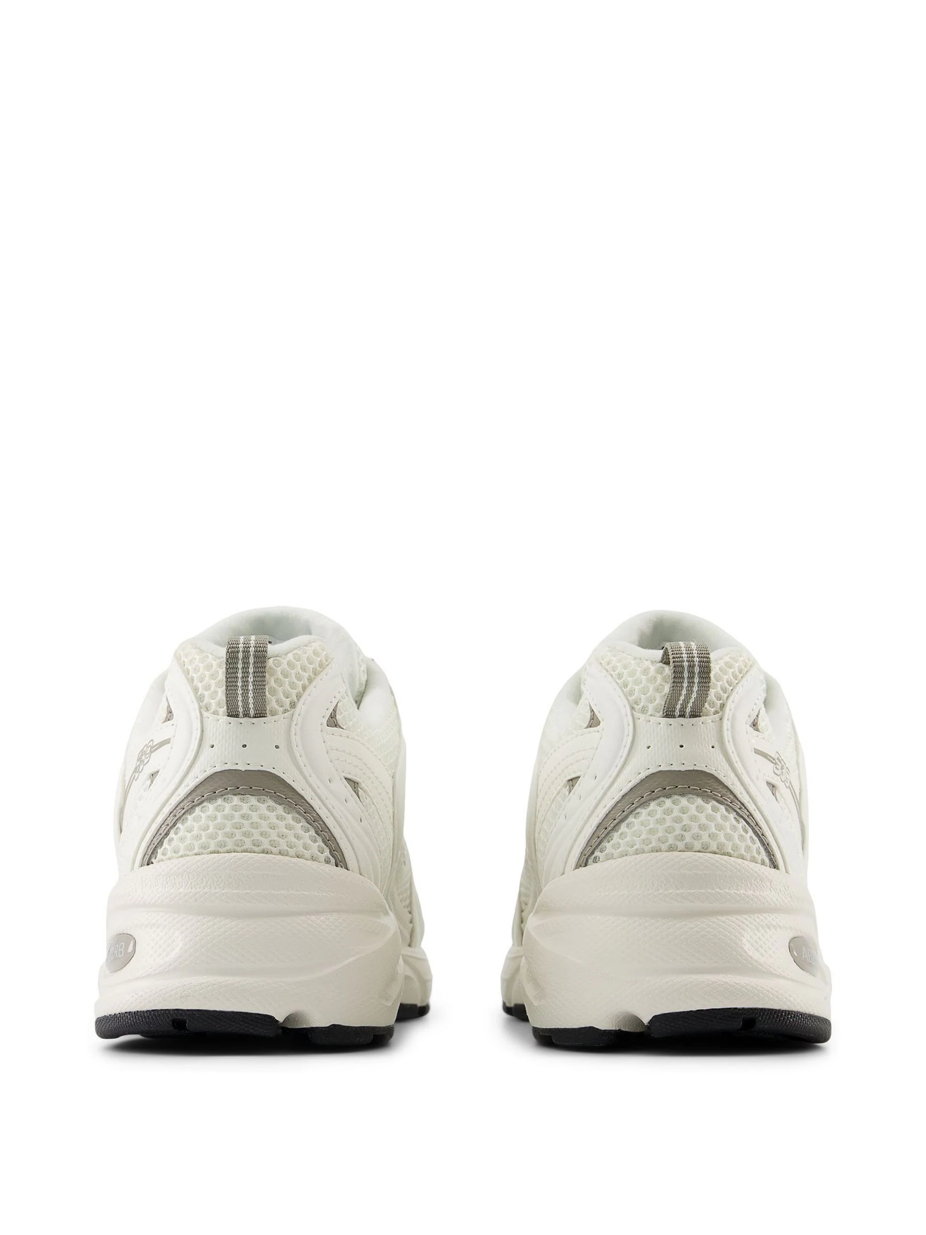 Witte basis - New Balance 530 damessneakers