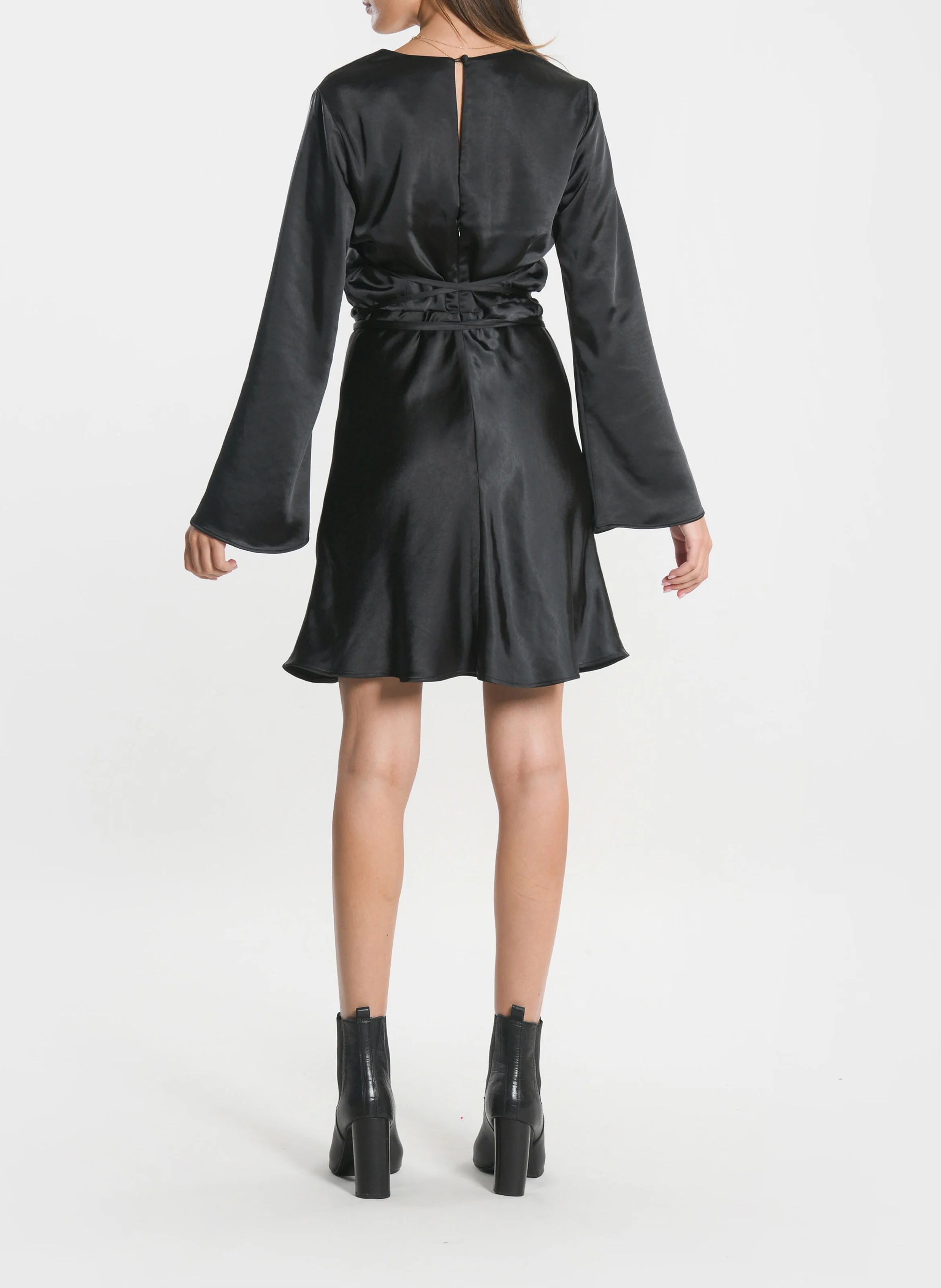 SIA - Robe courte satinée | Noir