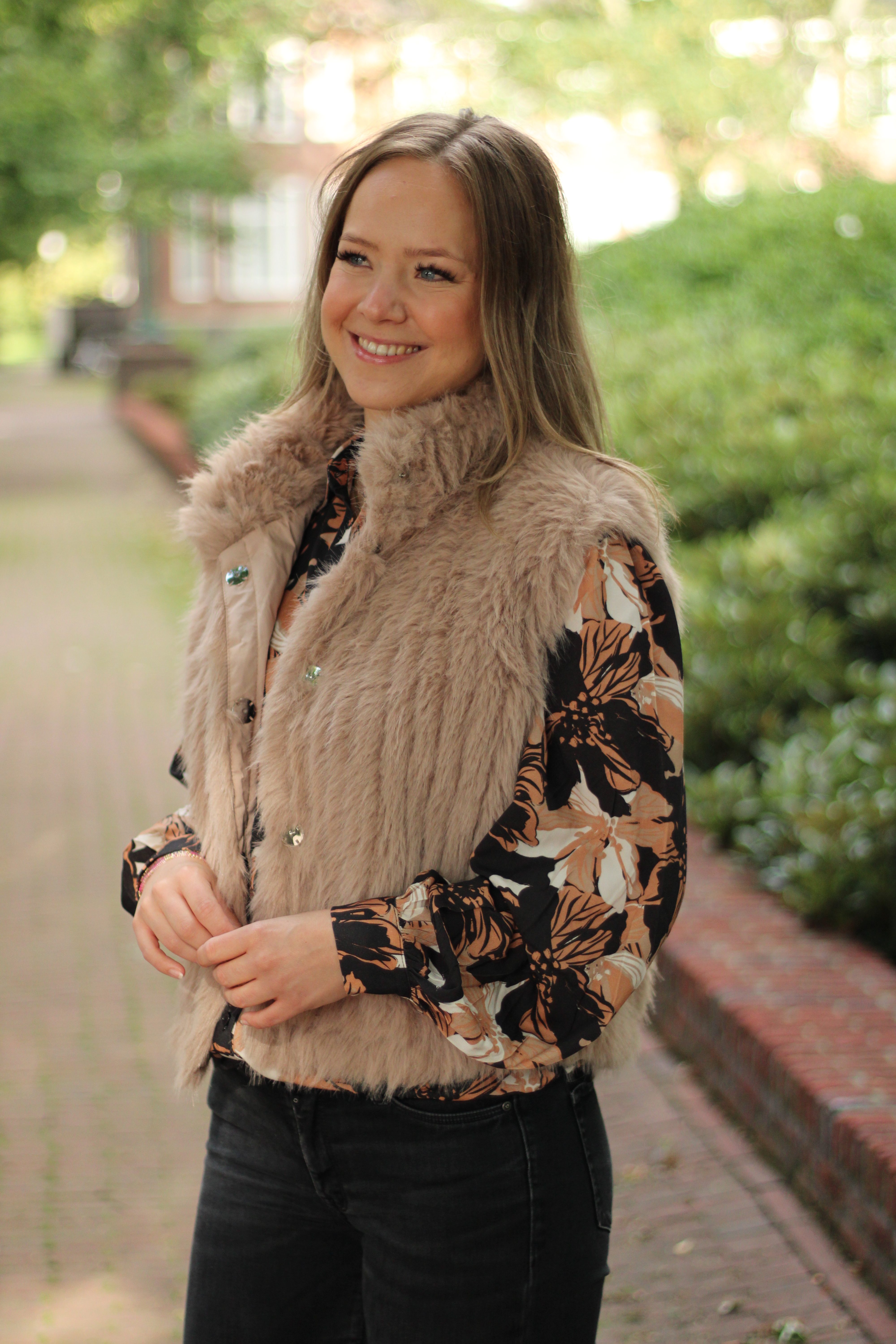 C&S The Label - Laurelle Blouse - Black/Cognac