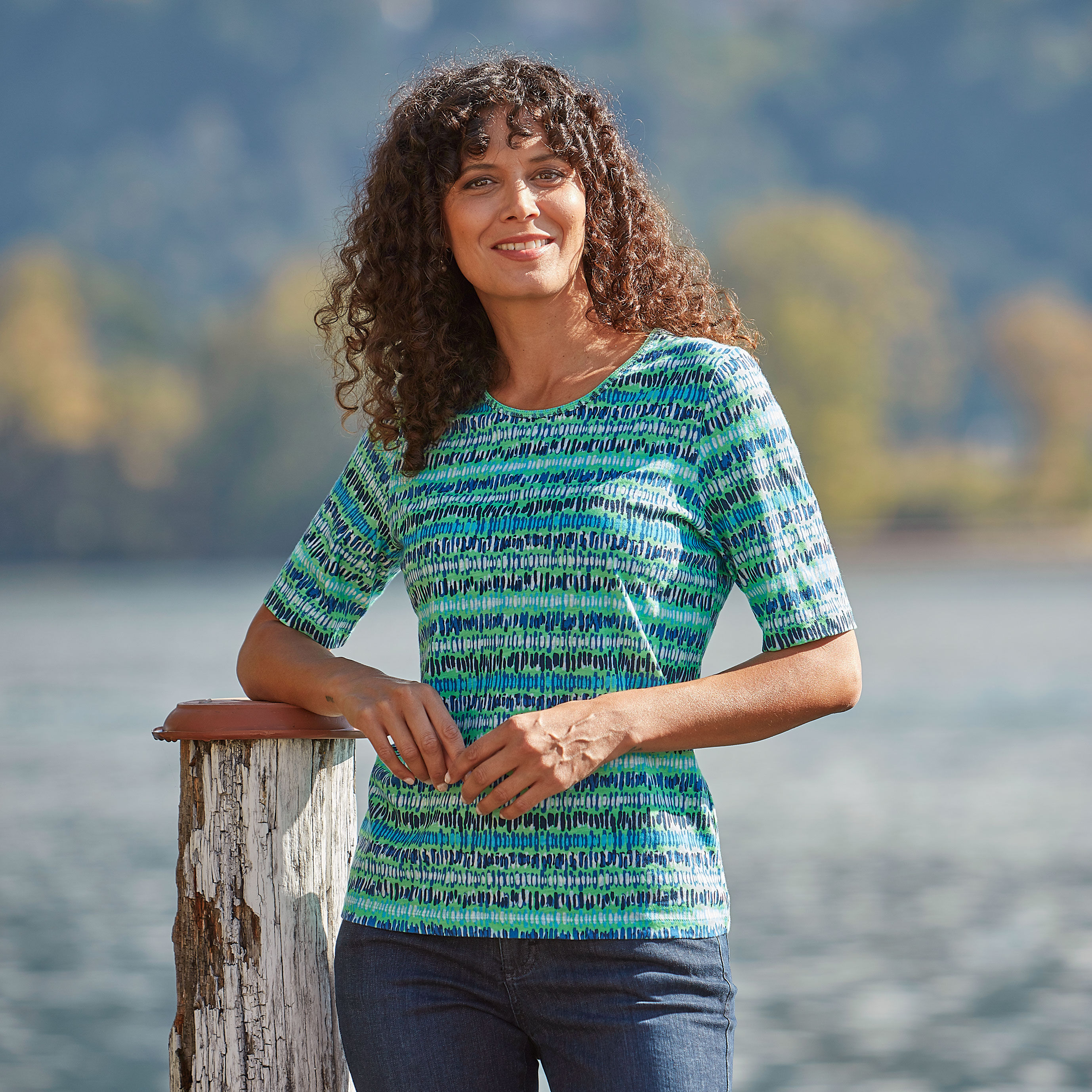 T-Shirt mit Allover-Print und Rundhalsausschnitt