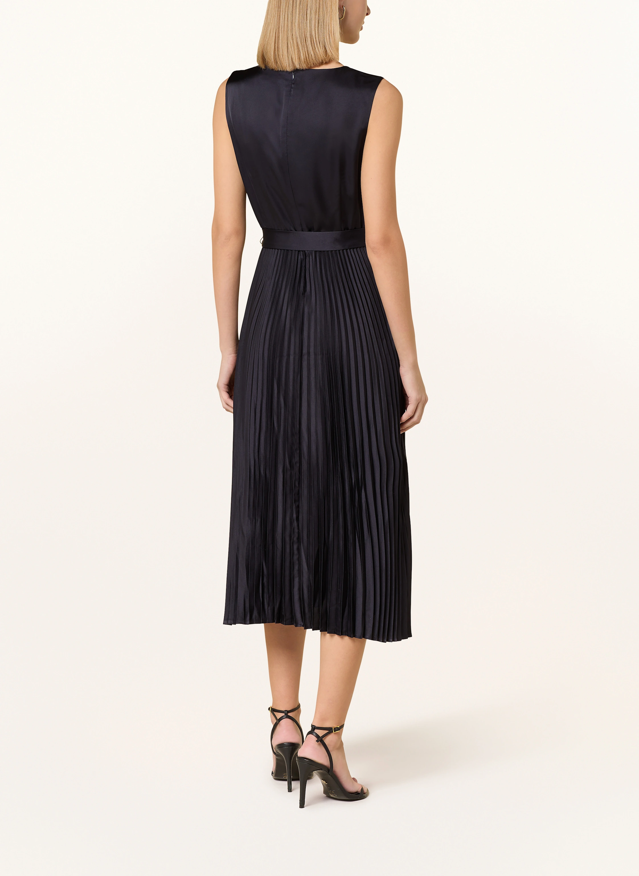 comma Plisseekleid aus Satin