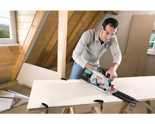 Bosch PKS 66 AF handcirkelzaag inclusief geleiderail en zaagblad
