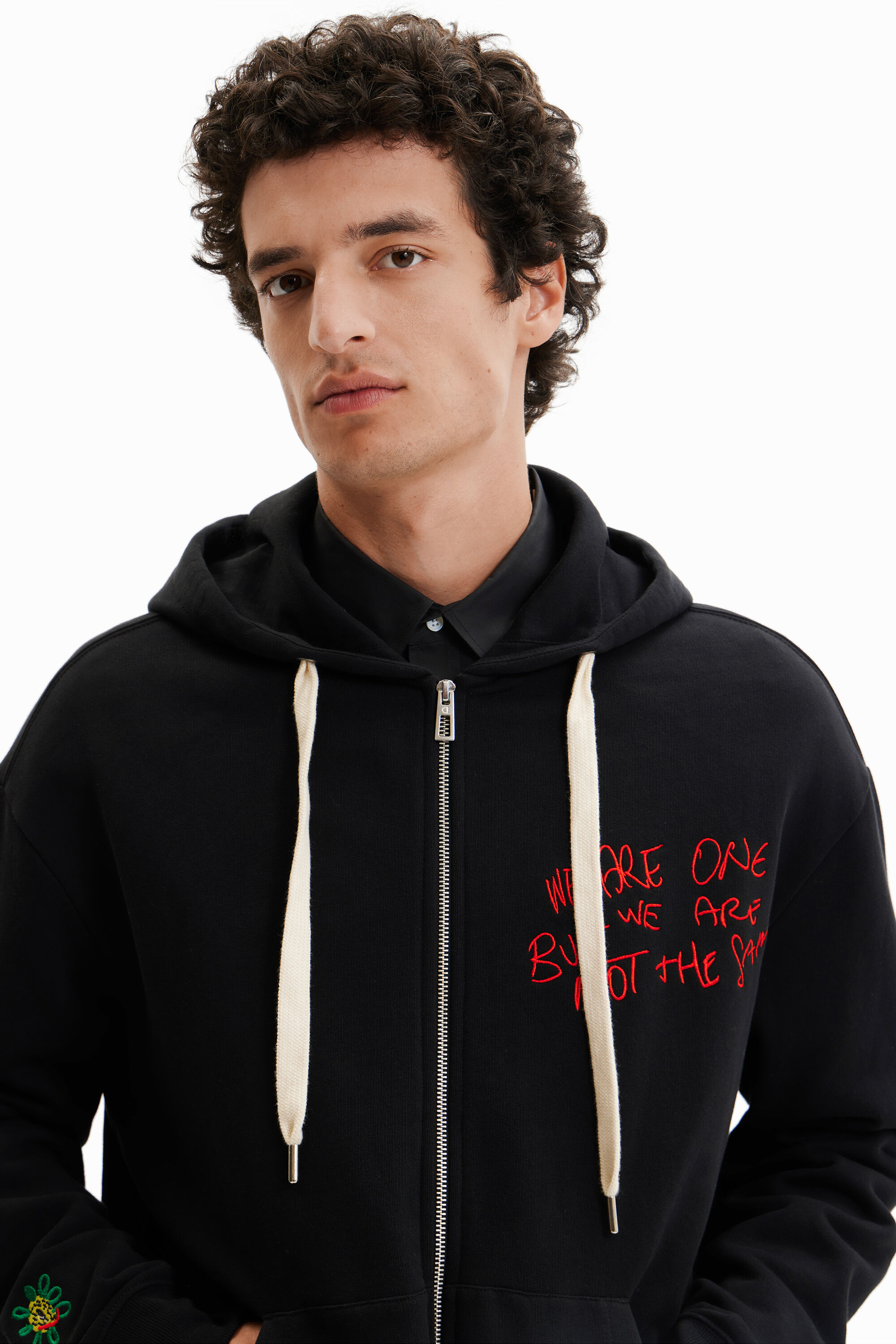 Sweat-shirt capuche broderies