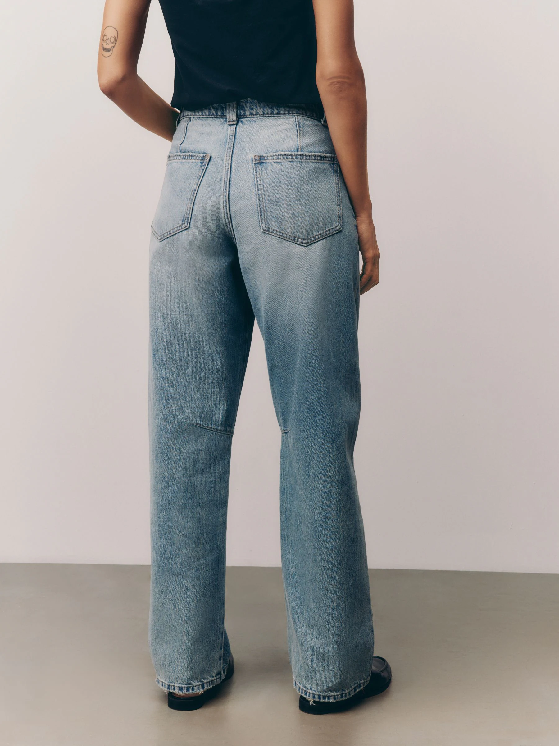 Gebleekt - Darted Knee Barrel 100% Katoenen Jeans