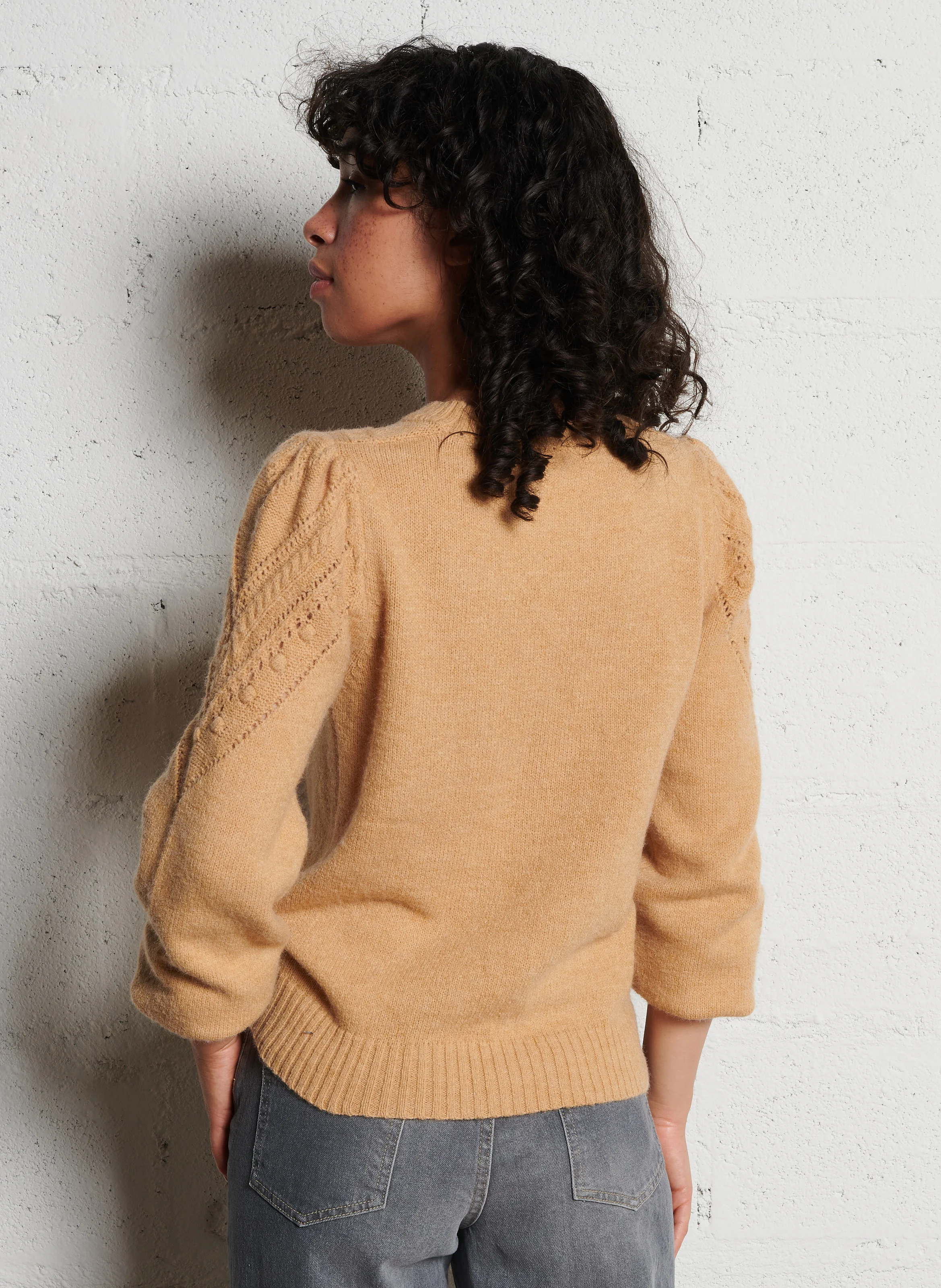 MARTA - Pull droit à col rond | Beige