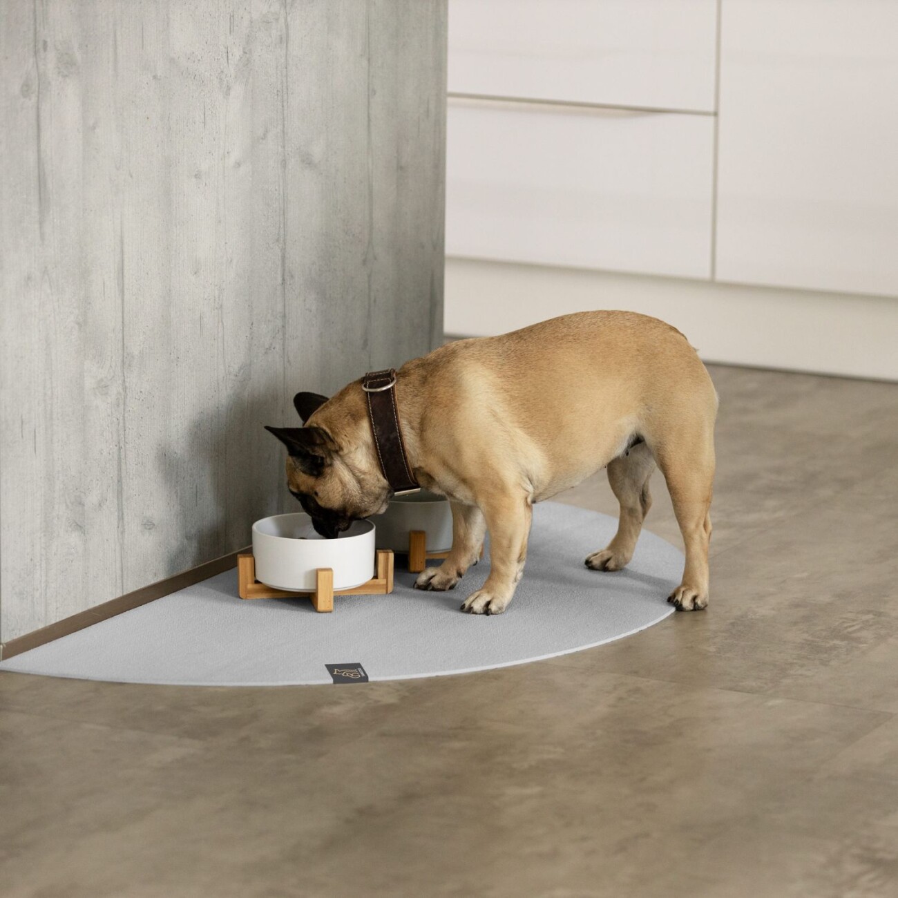 SANOZOO ® - Napfunterlage Halbrund - Öko-Tex und Made in Germany hellgrau 30 cm, 60 cm