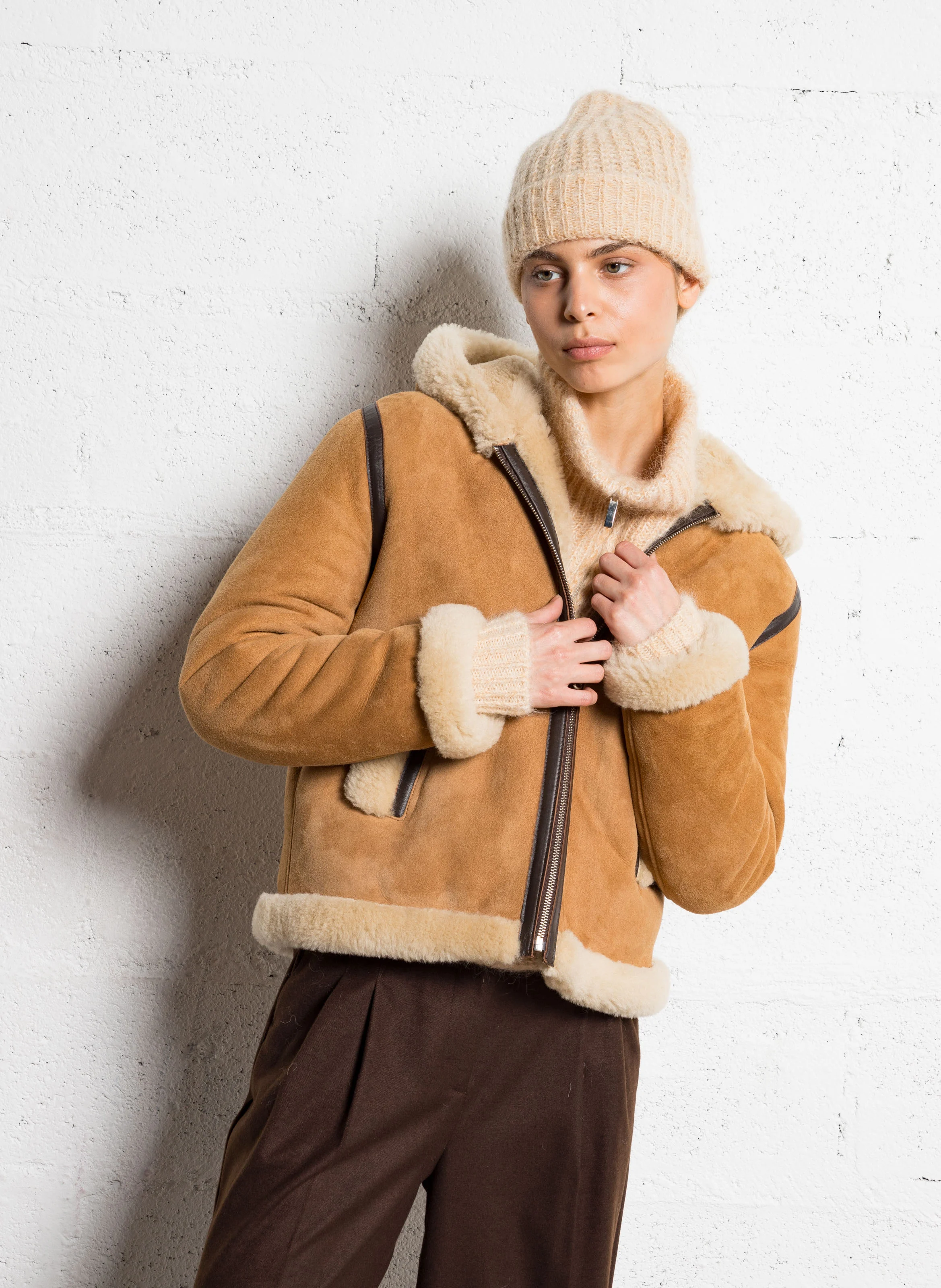 MAXOU - Veste courte à capuche en cuir | Marron