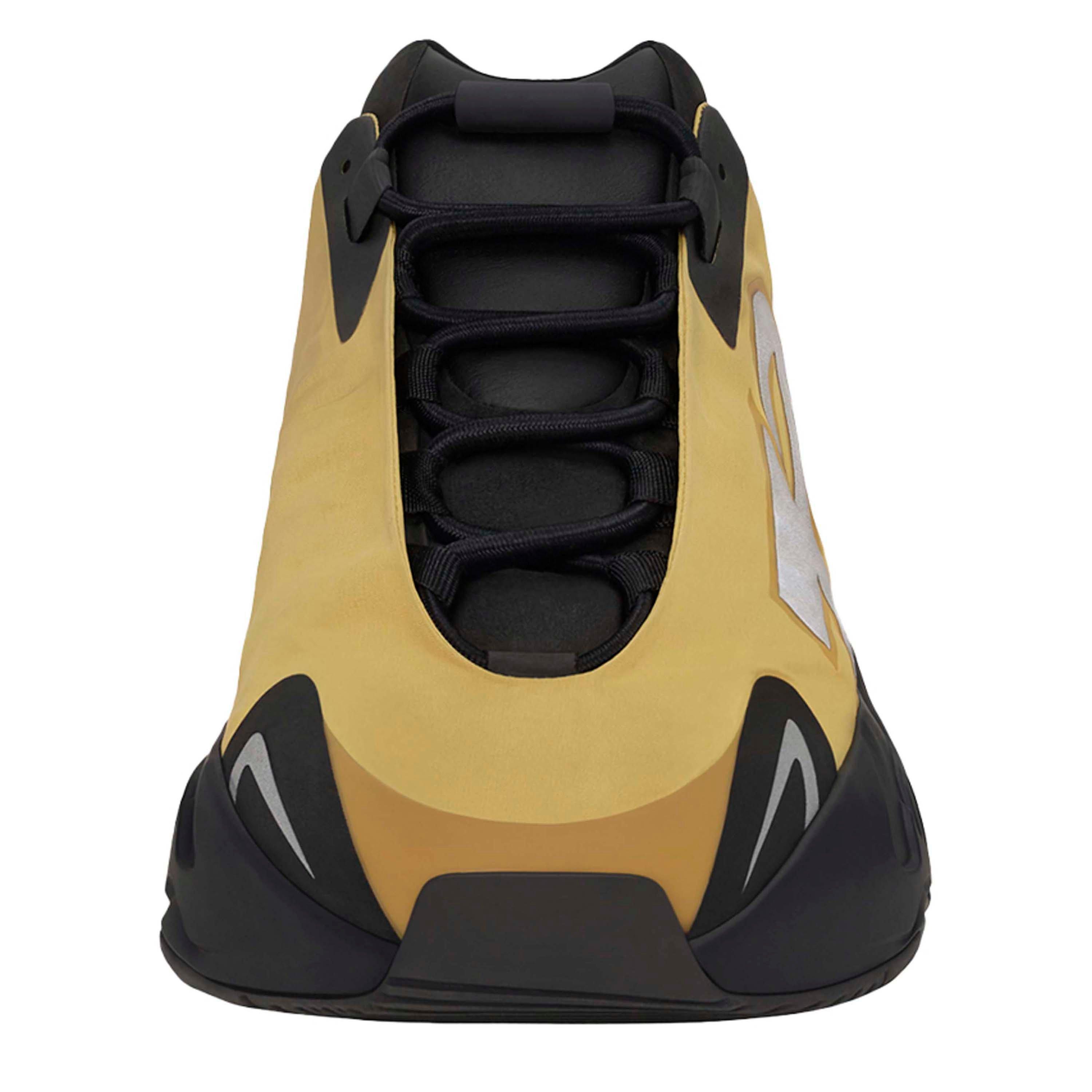 Yeezy Boost 700 MNVN Honeyflux