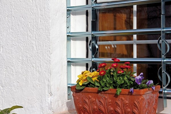 Alberts Fenstergitter Secorino Style 1000 - 1500 x 450 mm Ausziehgitter