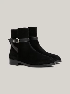 Botas de cano curto com tira de camurça, modelo Essential, de alta qualidade.