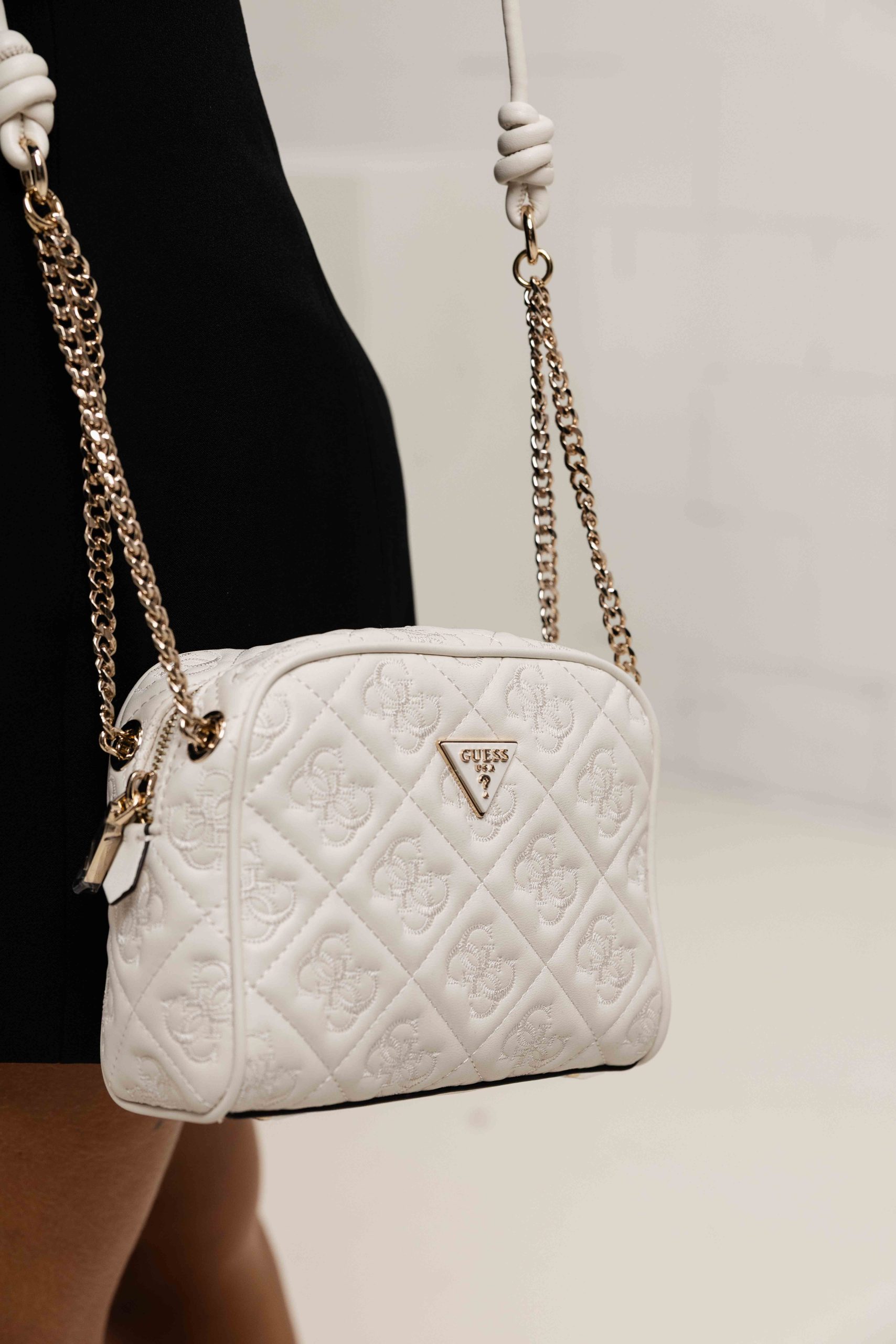 Guess Adelasia Camera Schoudertas Dames Wit