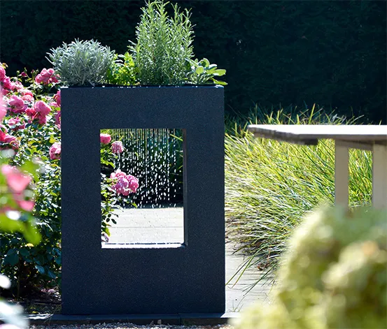 Dobar Gartenbrunnen mit Pflanzen-Option