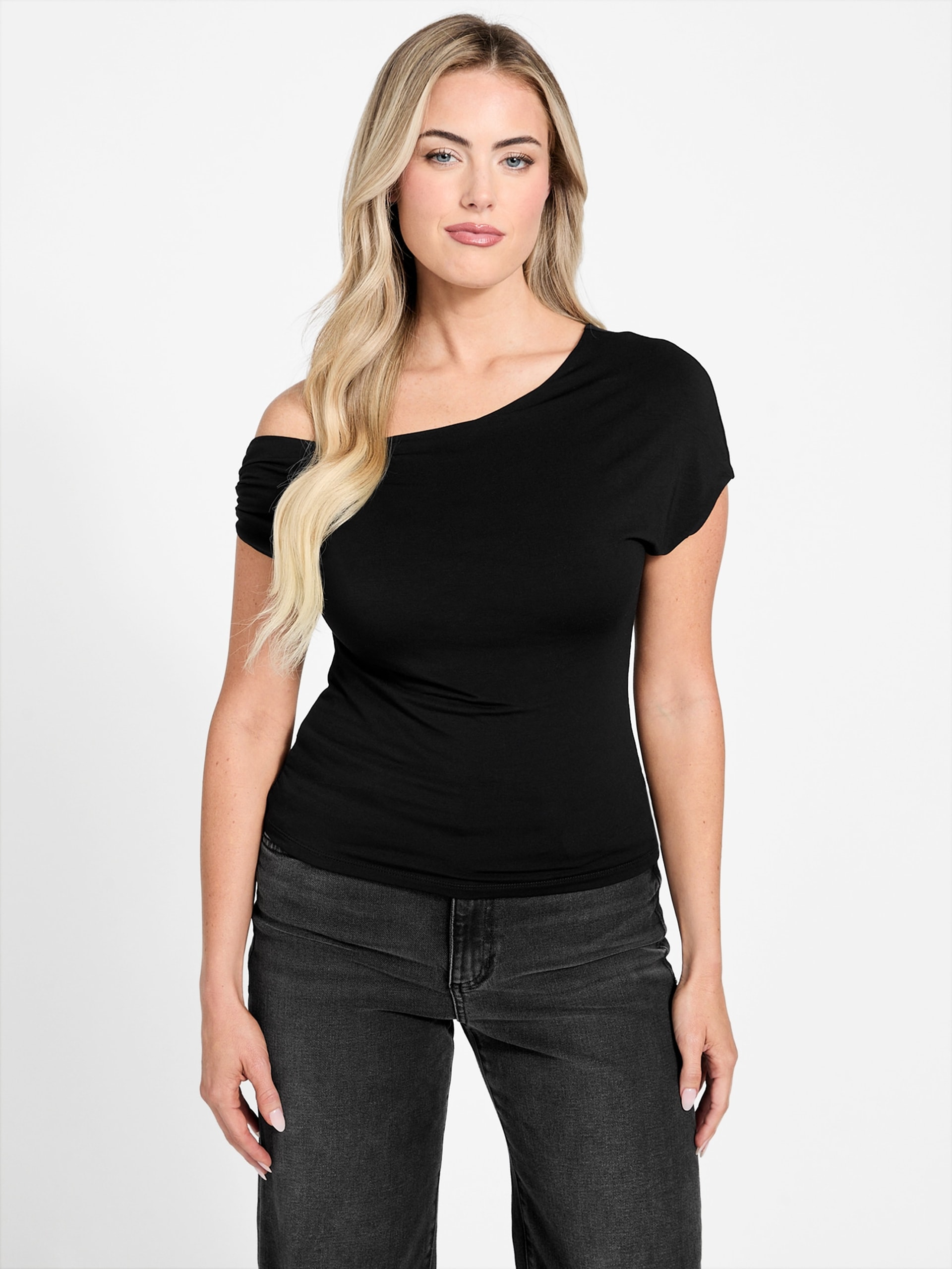 Blusa Eco Miraya com ombros à mostra
