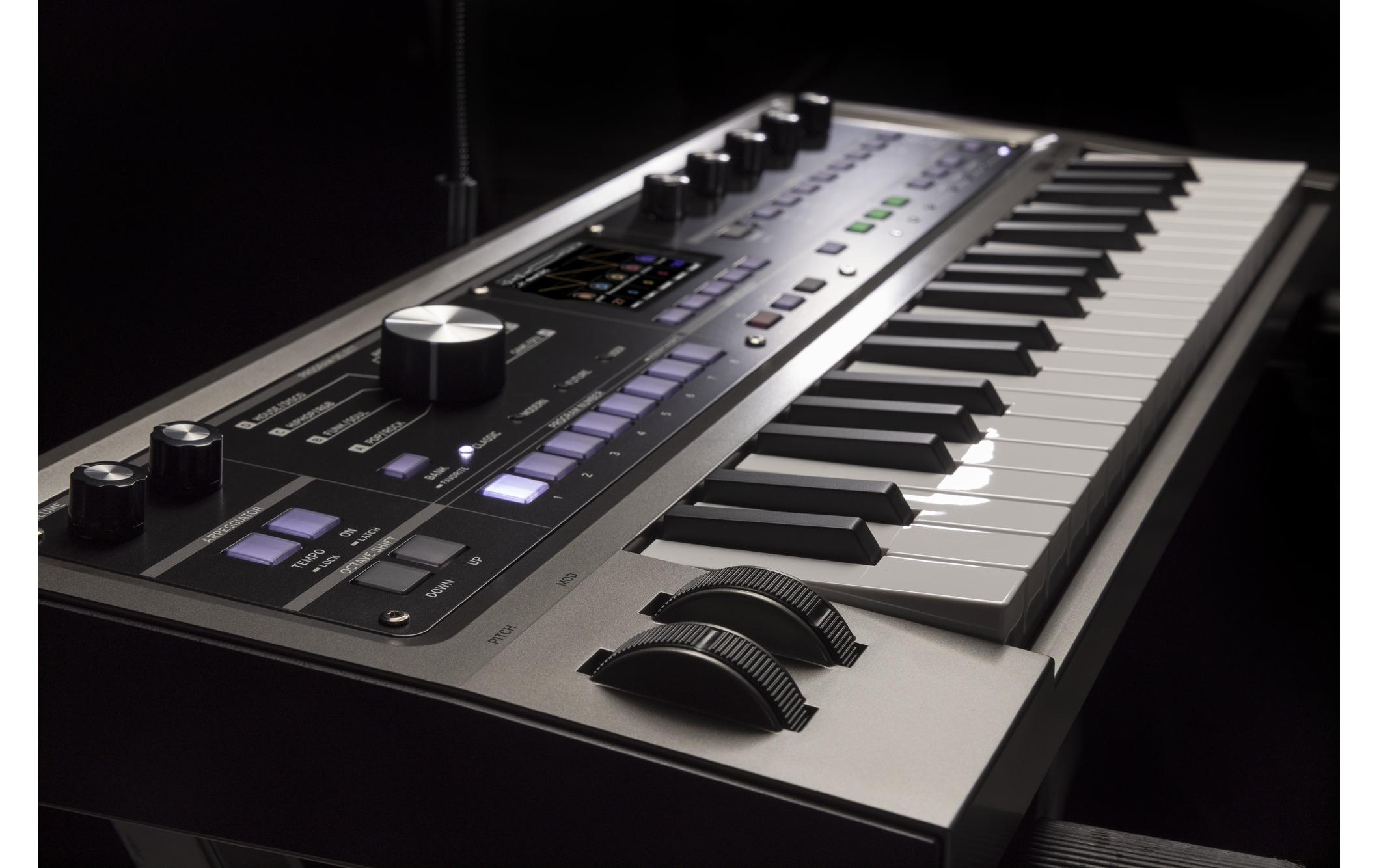 Synthesizer microKORG 2<br>Synth Vocoder