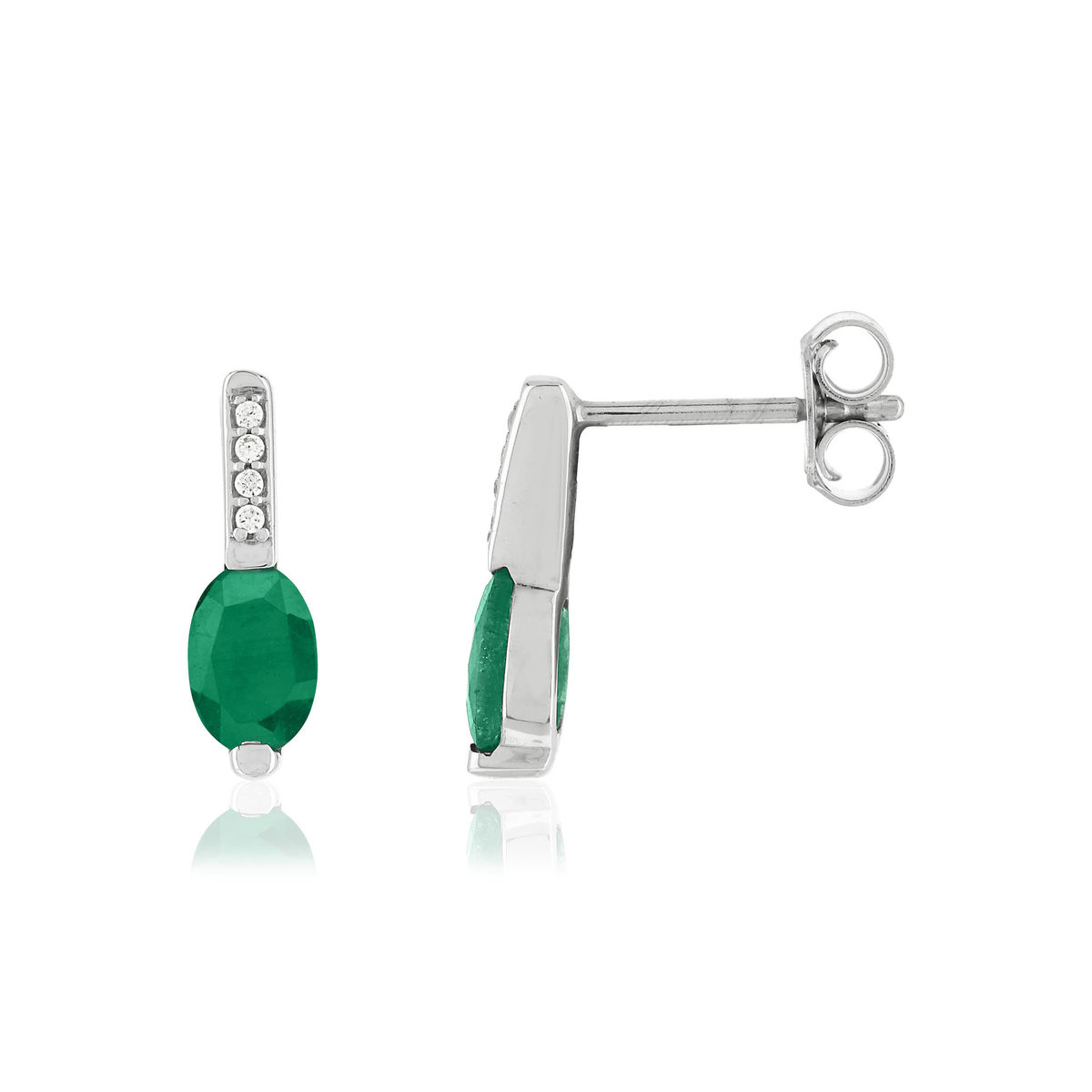 Boucles d'oreilles or blanc 750, émeraudes, diamants.