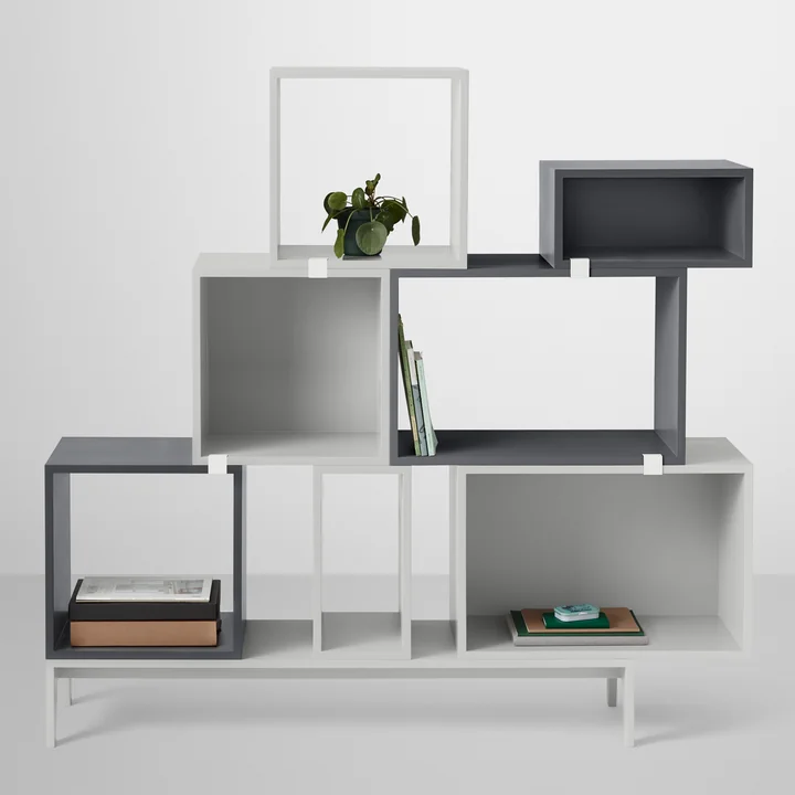 Muuto - Stacked System Regalmodul mit Rückwand, medium / hellgrau