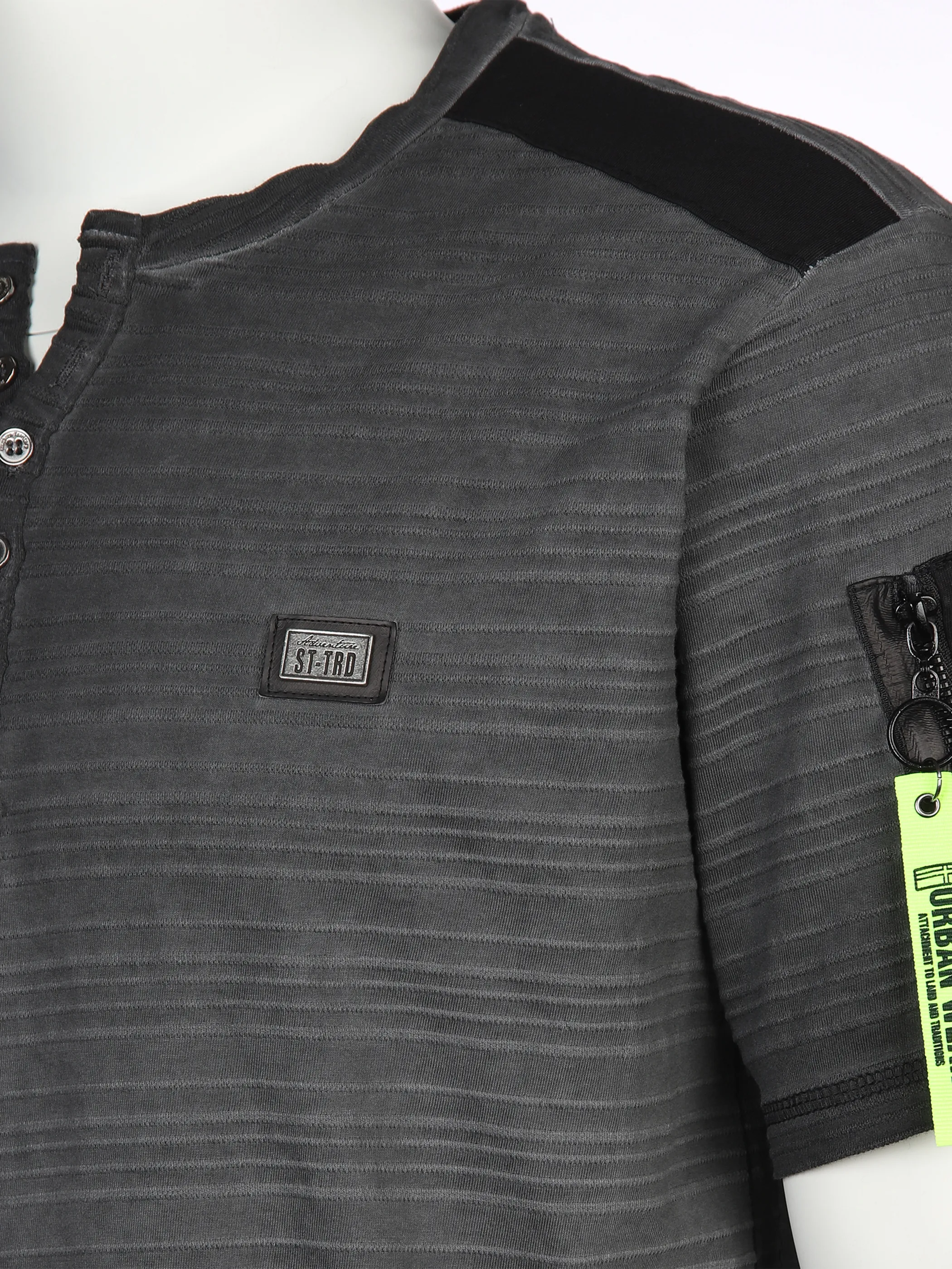 Herren Henleyshirt mit Struktur
