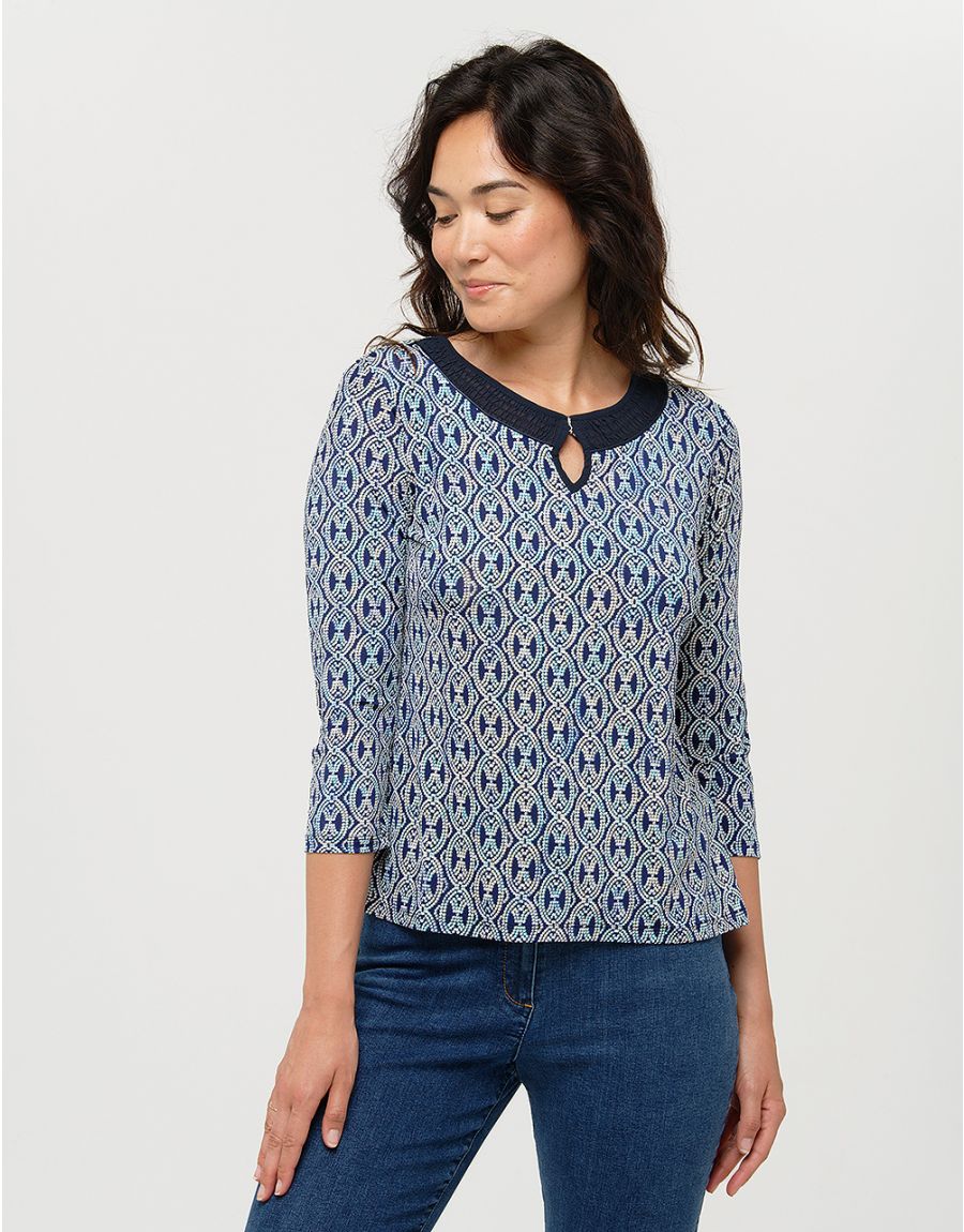 T-shirt bleu motifs