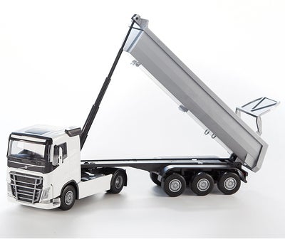 Emek Volvo Tippbil, Hvit