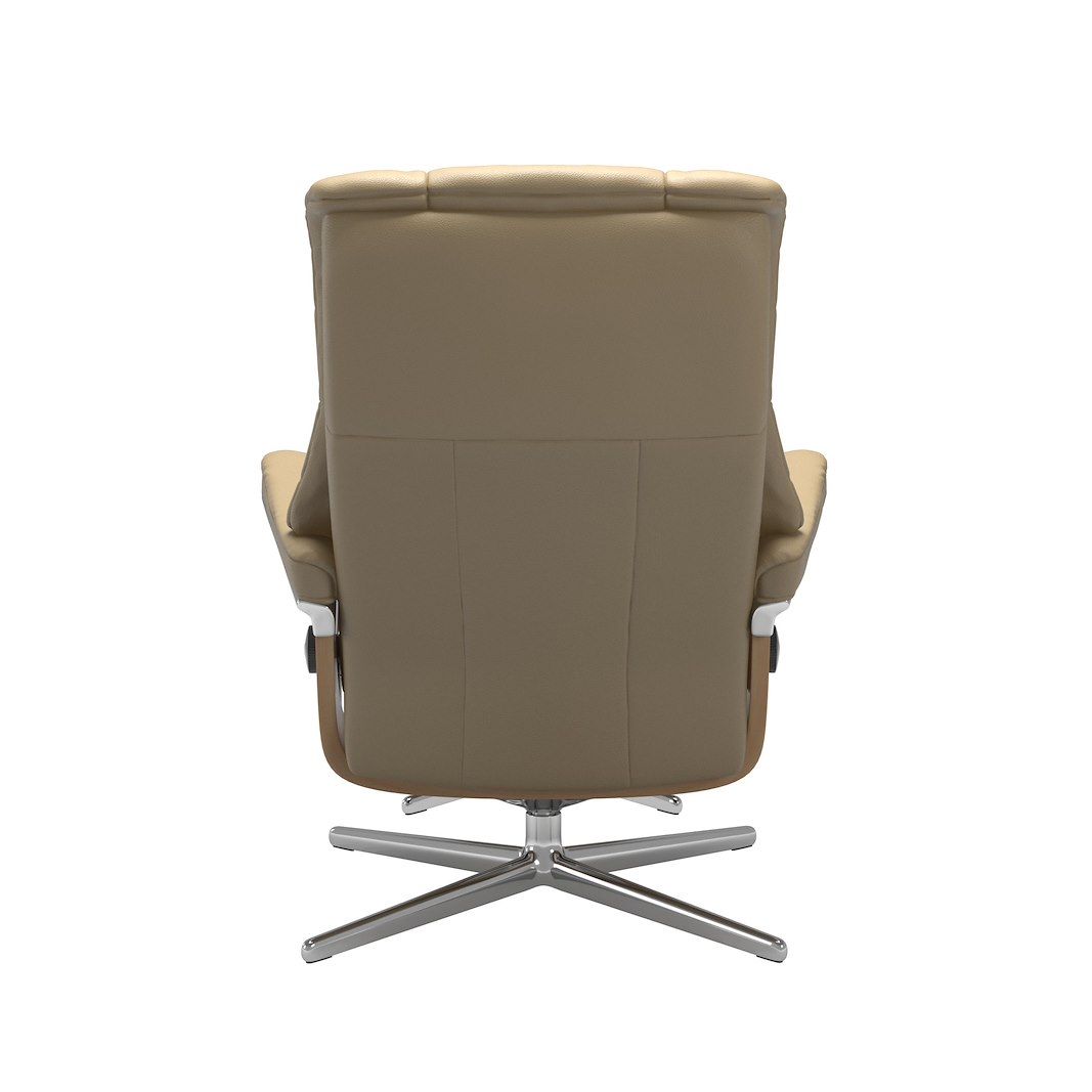 Mayfair (M) Cross lenestol med krakk Hud Velaro Beige og Cross understell i eikbeiset og krom.
