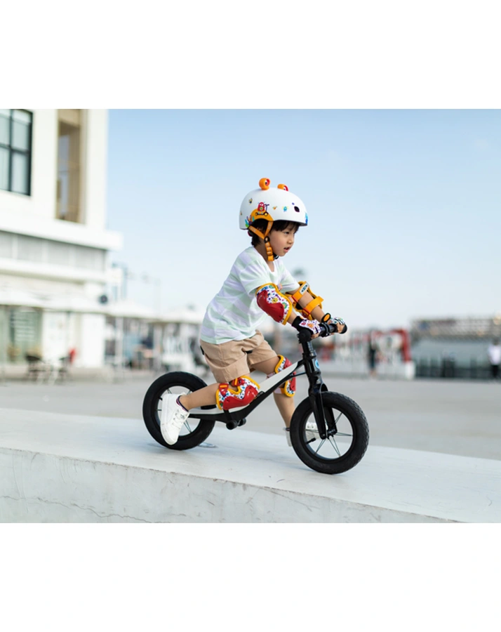 Laufrad MICRO BALANCE BIKE DELUXE PRO in schwarz/weiß