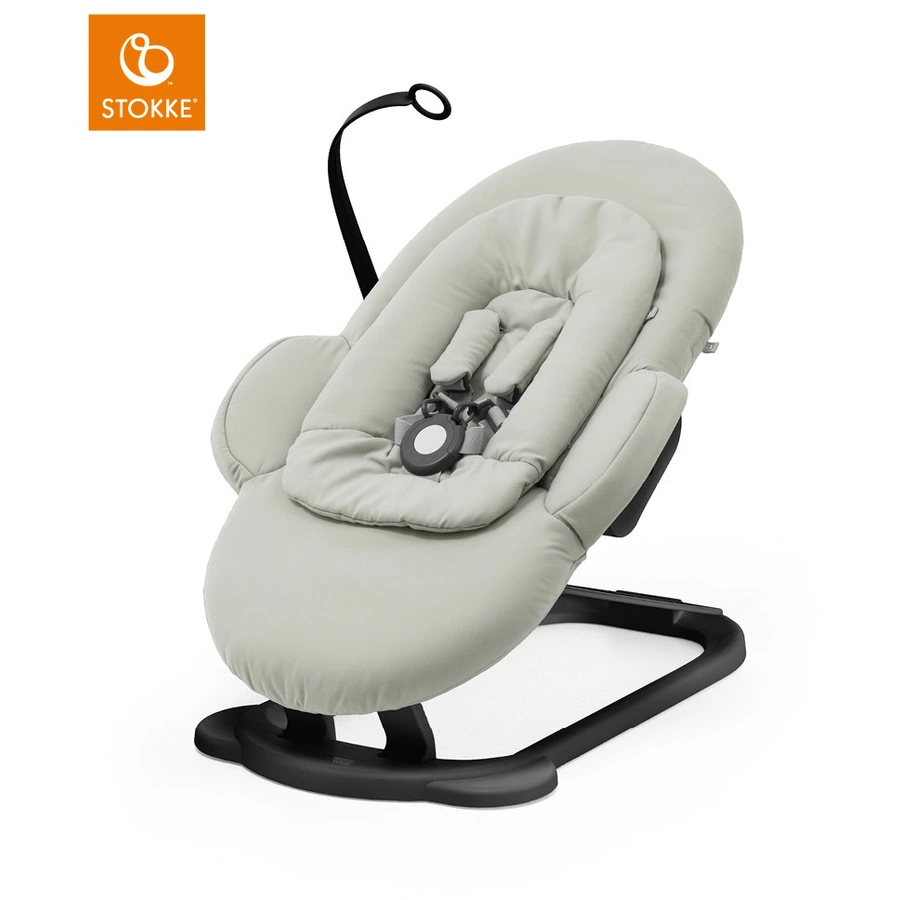 STOKKE® Steps™ Babywippe Soft Sage  Black Chassis