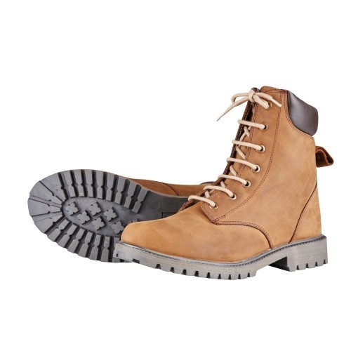 Botas masculinas Venturer de couro com cadarço na cor marrom.