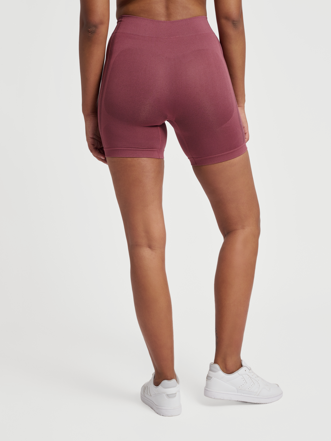 hmlMT SHAPING SEAMLESS MW SHORTS