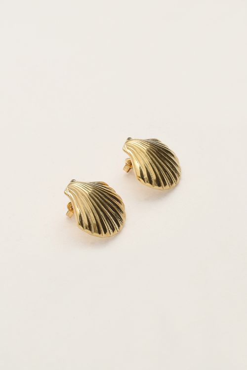 Ocean studs schelp