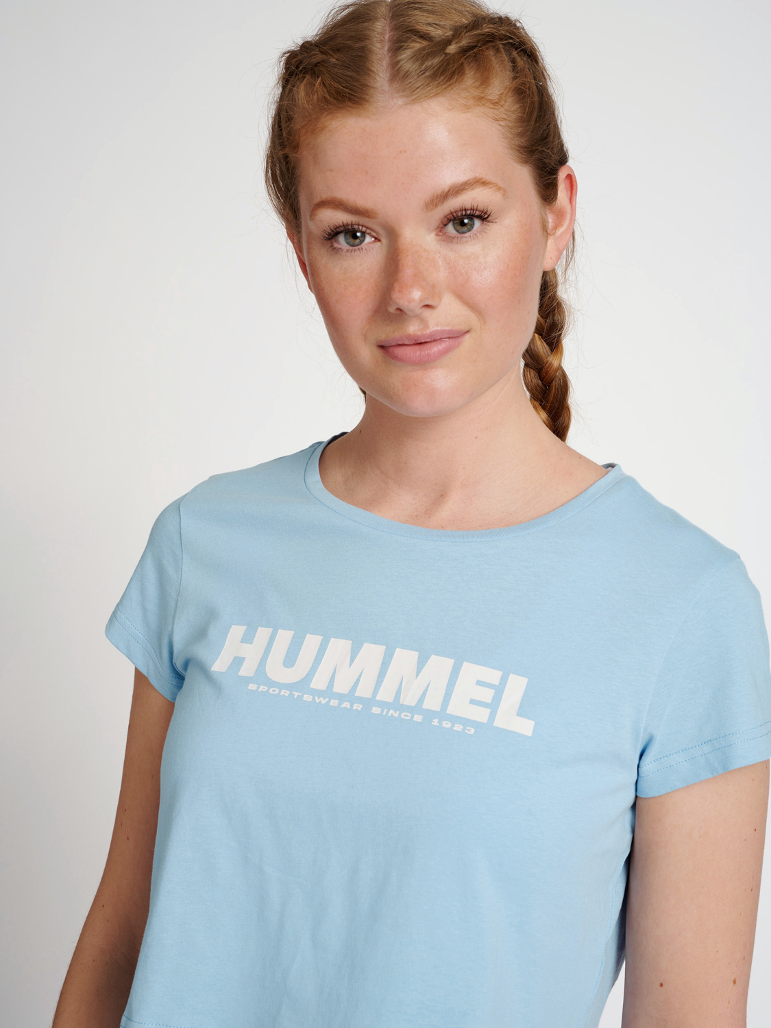hmlLEGACY WOMAN CROPPED T-SHIRT