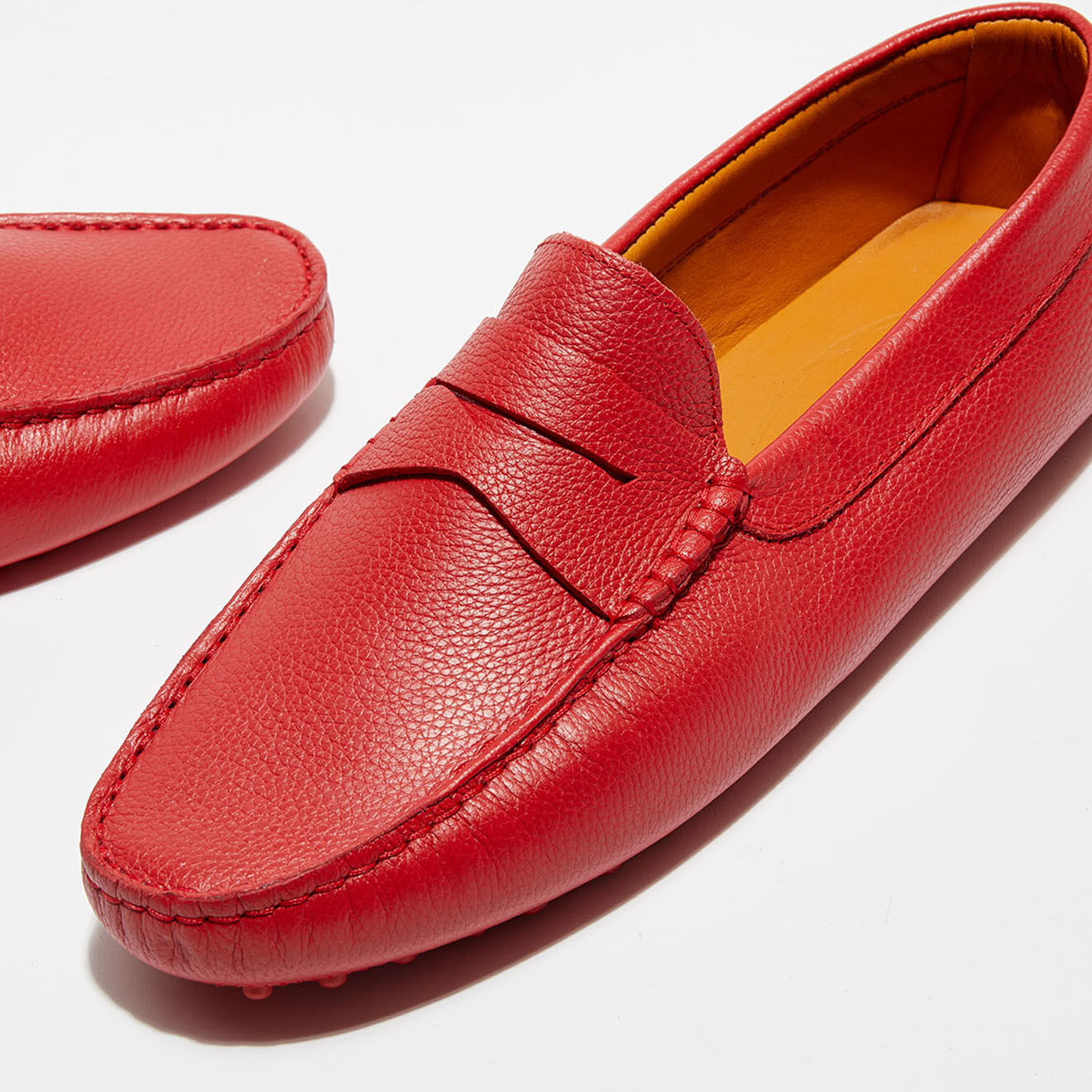 Loafers Mocassins en Cuir Grainé Sacha  rouges