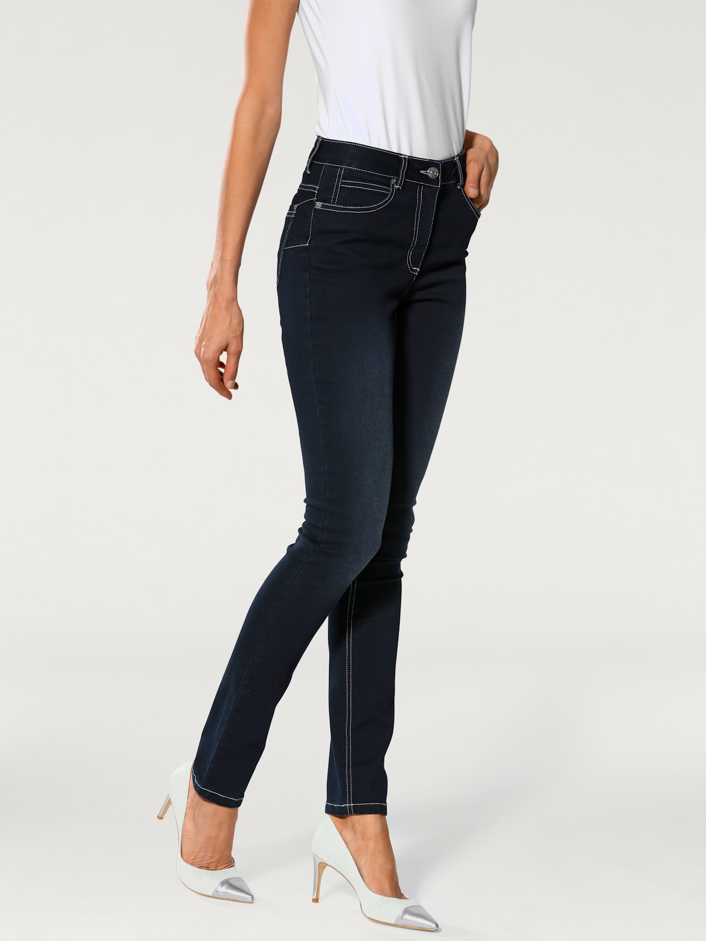 Jeans effet ventre plat coupe skinny tendance
