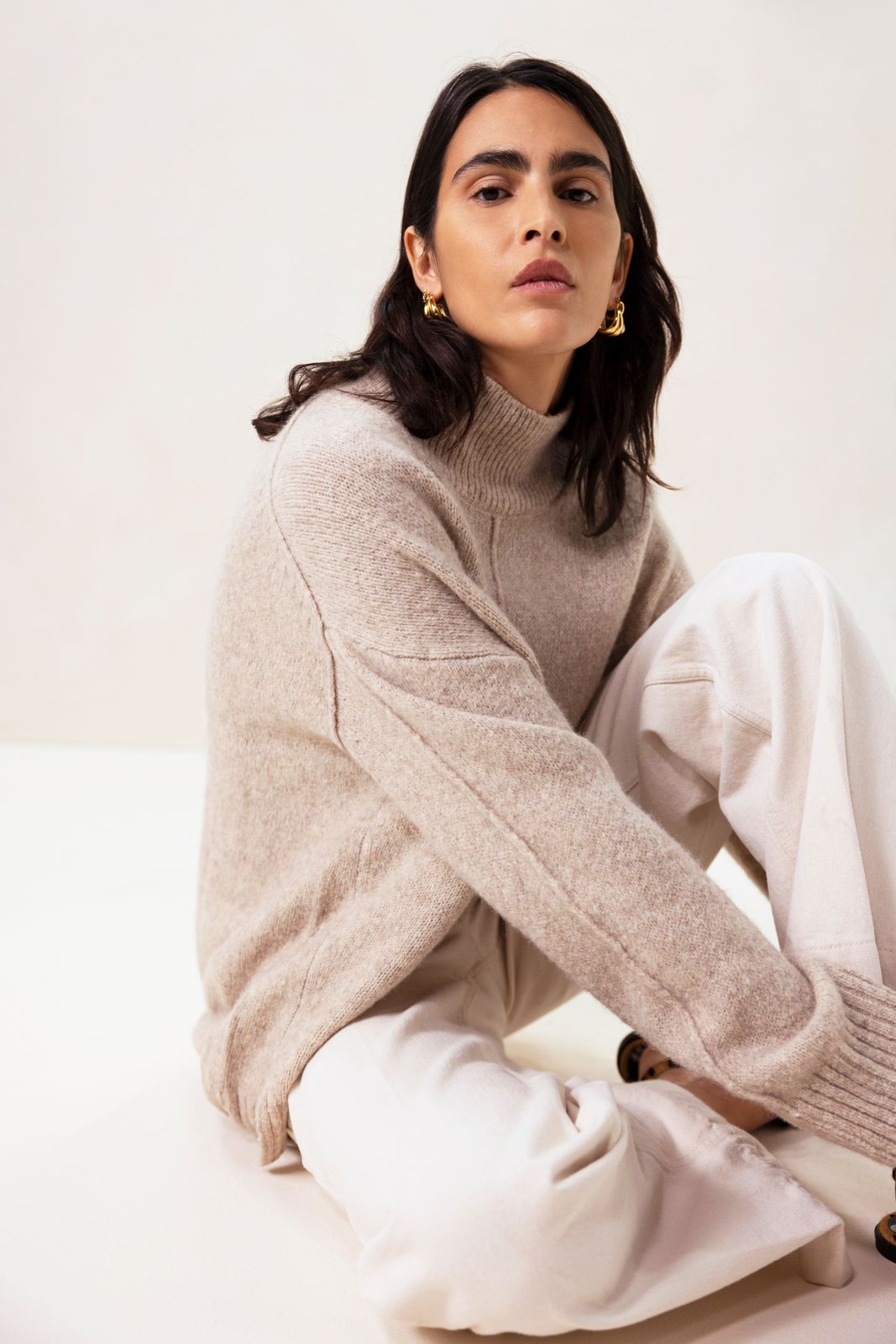 Beige gebreide trui met turtle neck