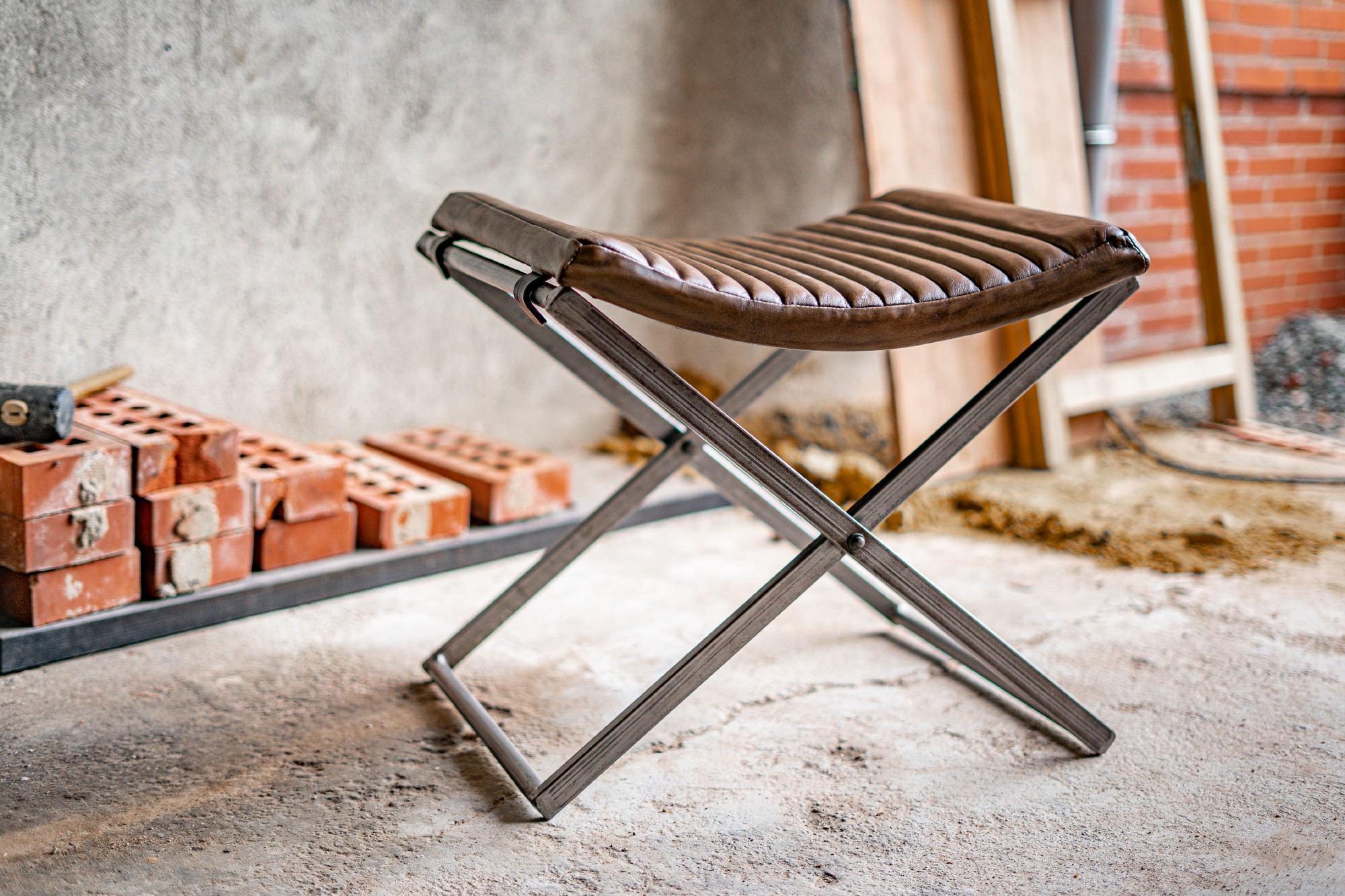Scherenhocker 'Bill', T 41 cm, B 52 cm, H 47 cm von fischer's lagerhaus