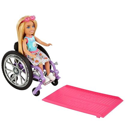 Barbie Dukke - Chelsea Lilles?ster I K?restol