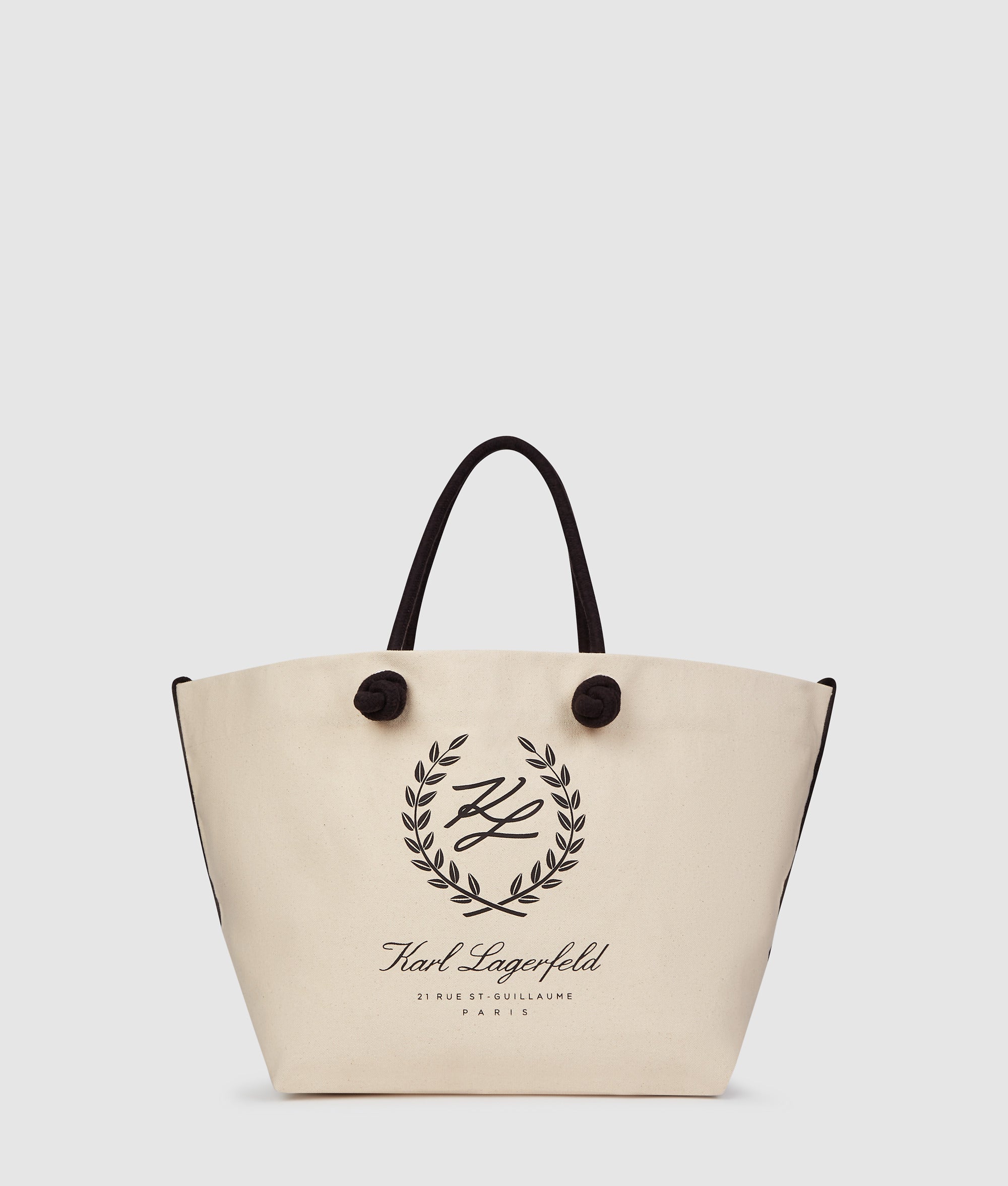 Strandtas met Hotel Karl-embleem