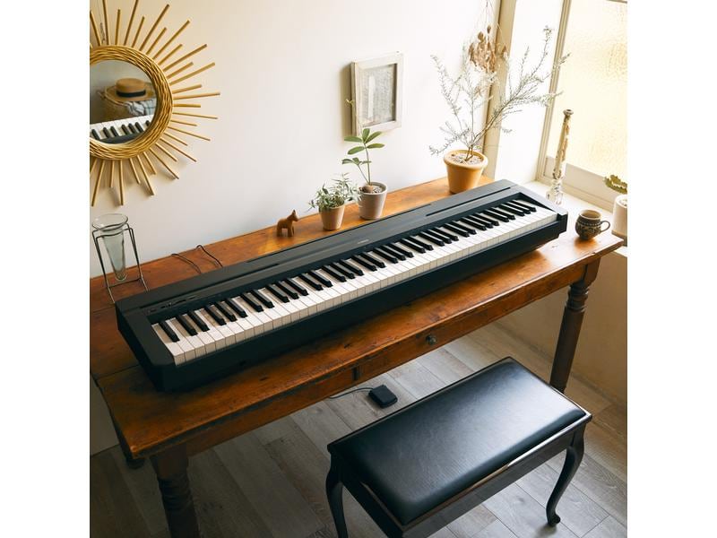 Yamaha E-Piano P-45B Schwarz Authentisches E-Piano mit natürlichem Spielgefühl