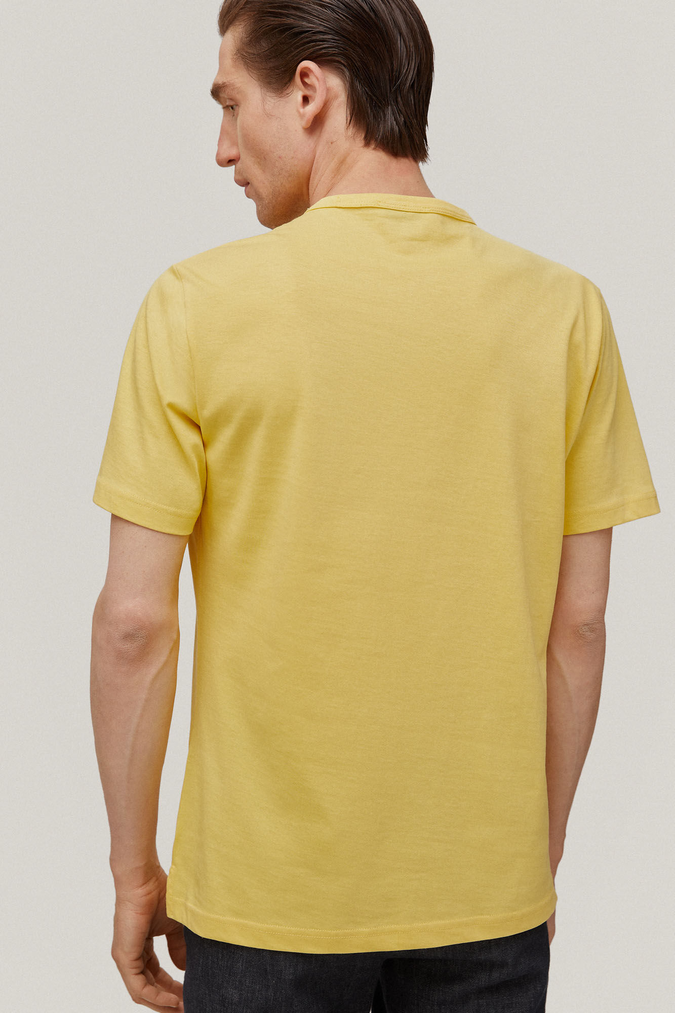 Camiseta básica - Amarela