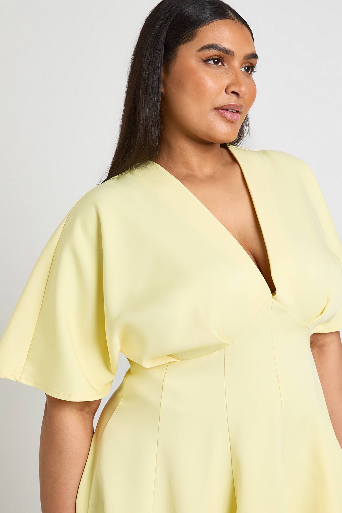 boohoo Robe Patineuse Grande Taille À Jupe Plissée