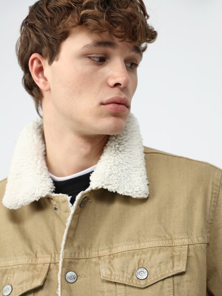 Jaqueta jeans com forro de sherpa - Camel claro