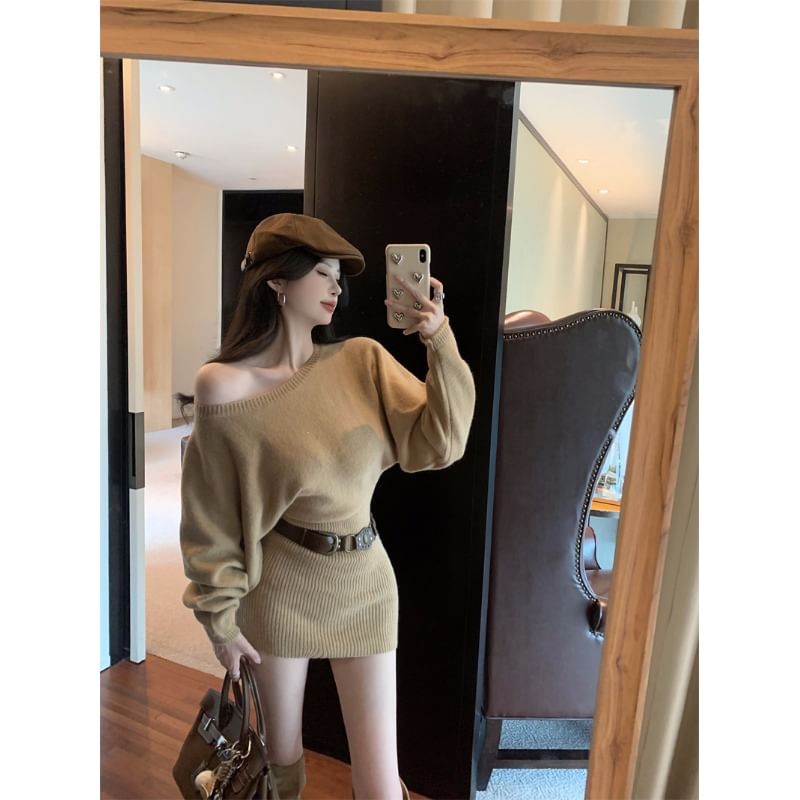 Strawolf - Set: Lange mouw off-shoulder effen mini mantel gebreide jurk + riem