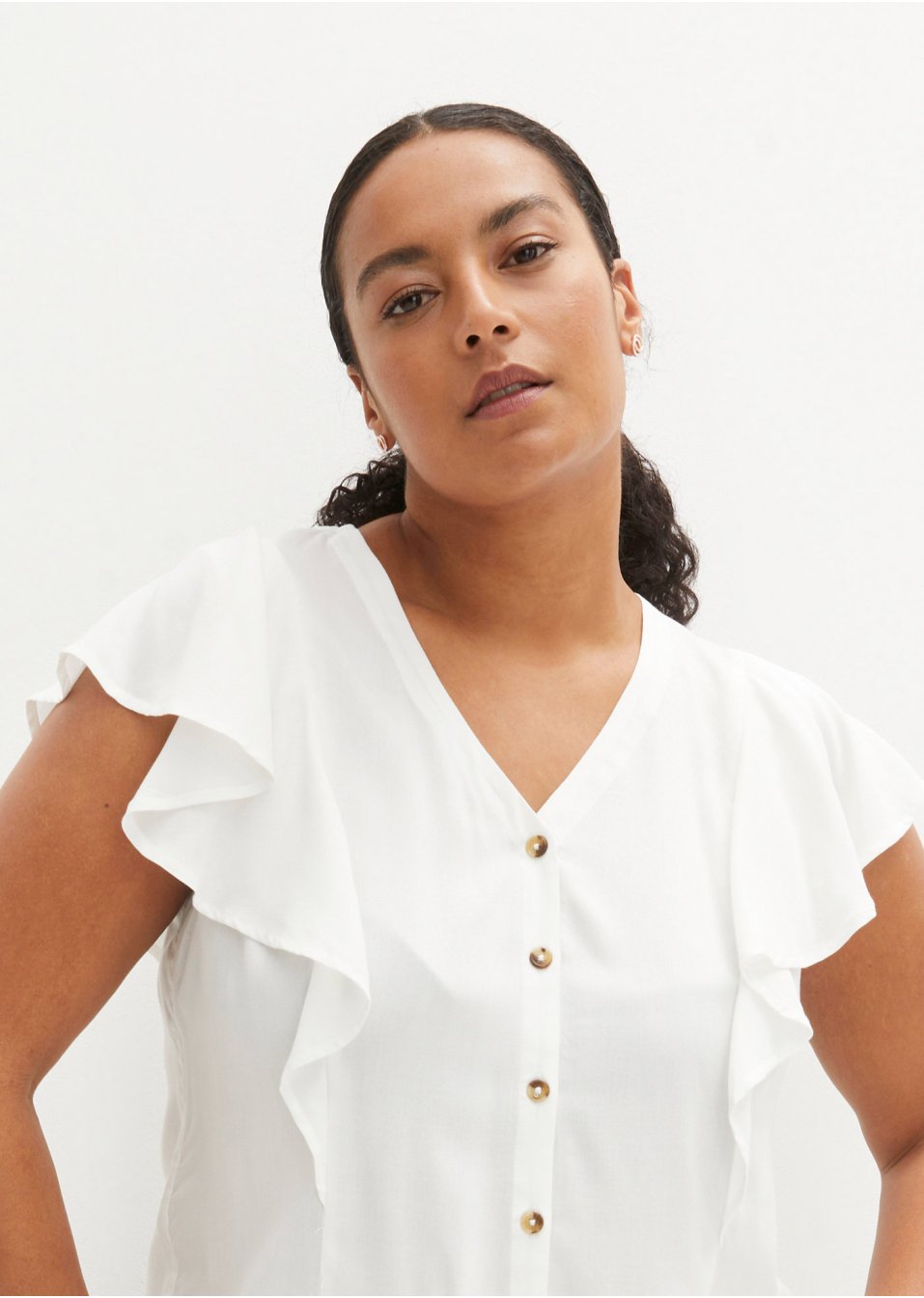 Blouse à manches volantées