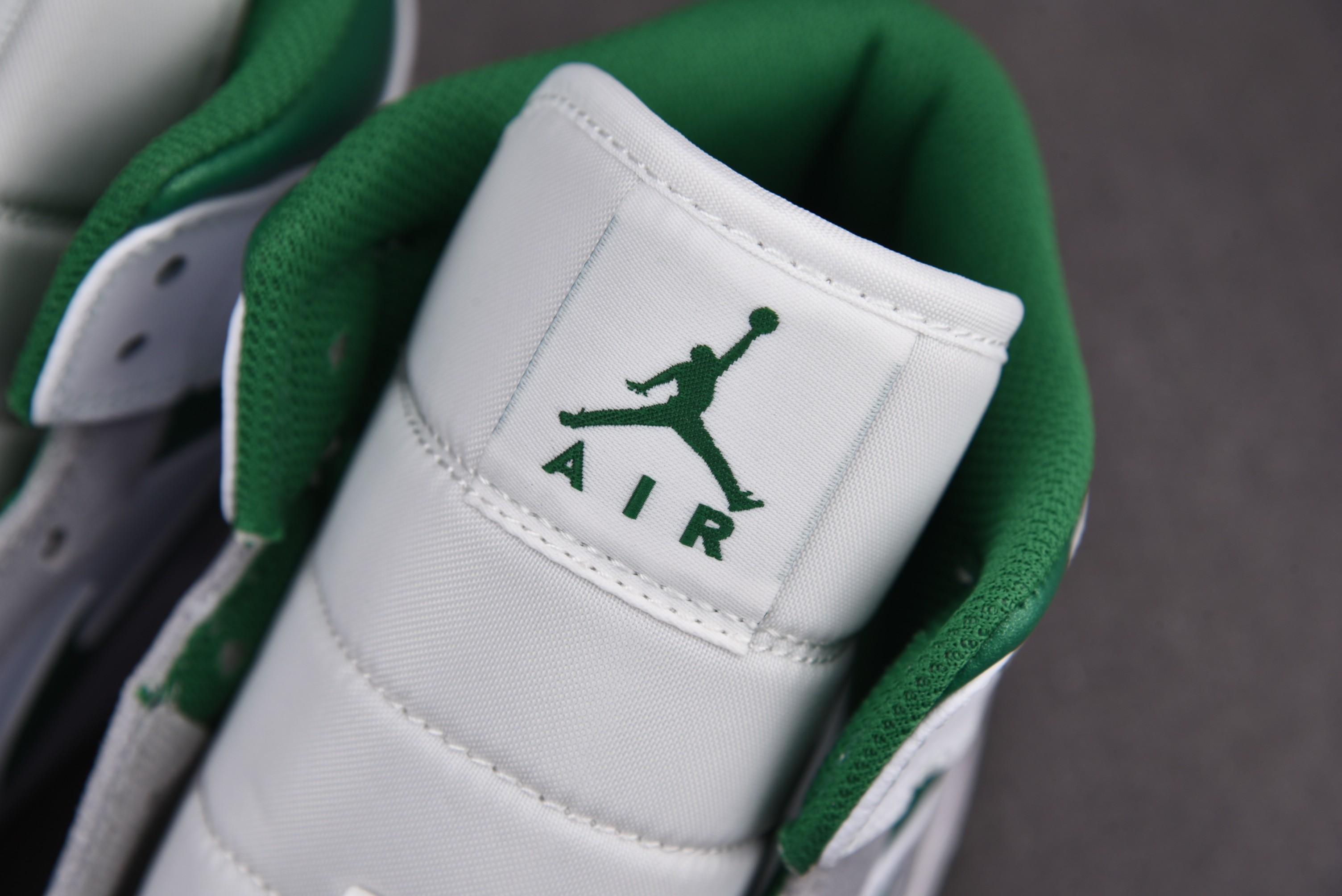 Jordan 1 Mid SE Grey Green
