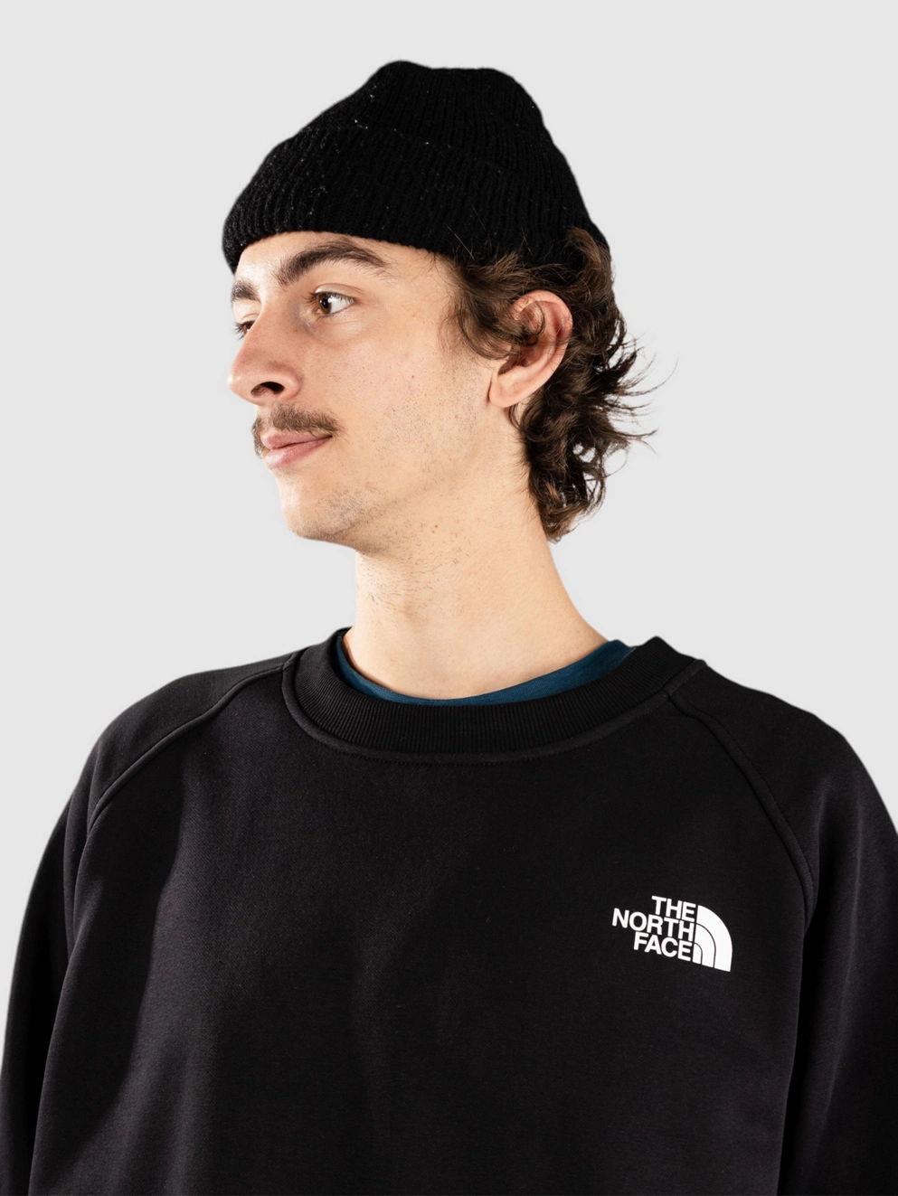 THE NORTH FACE Raglan Redbox Crew Sweater tnf black