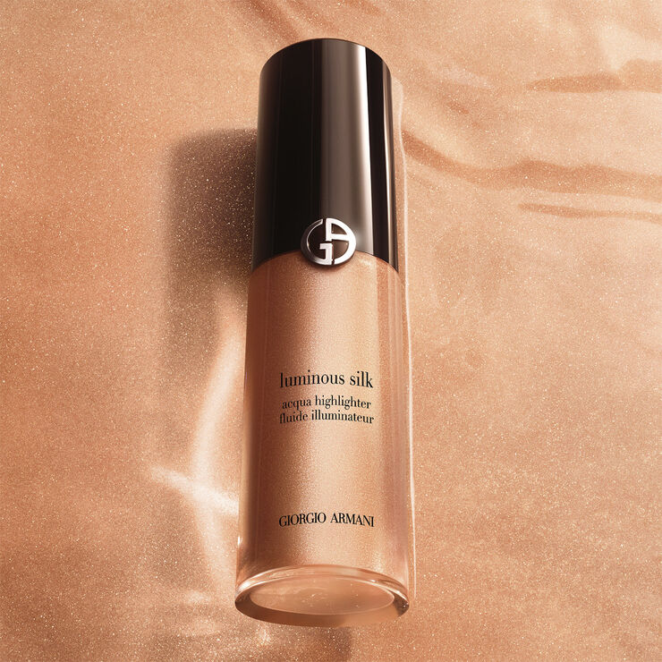Armani Luminous Silk Acqua Highlighter