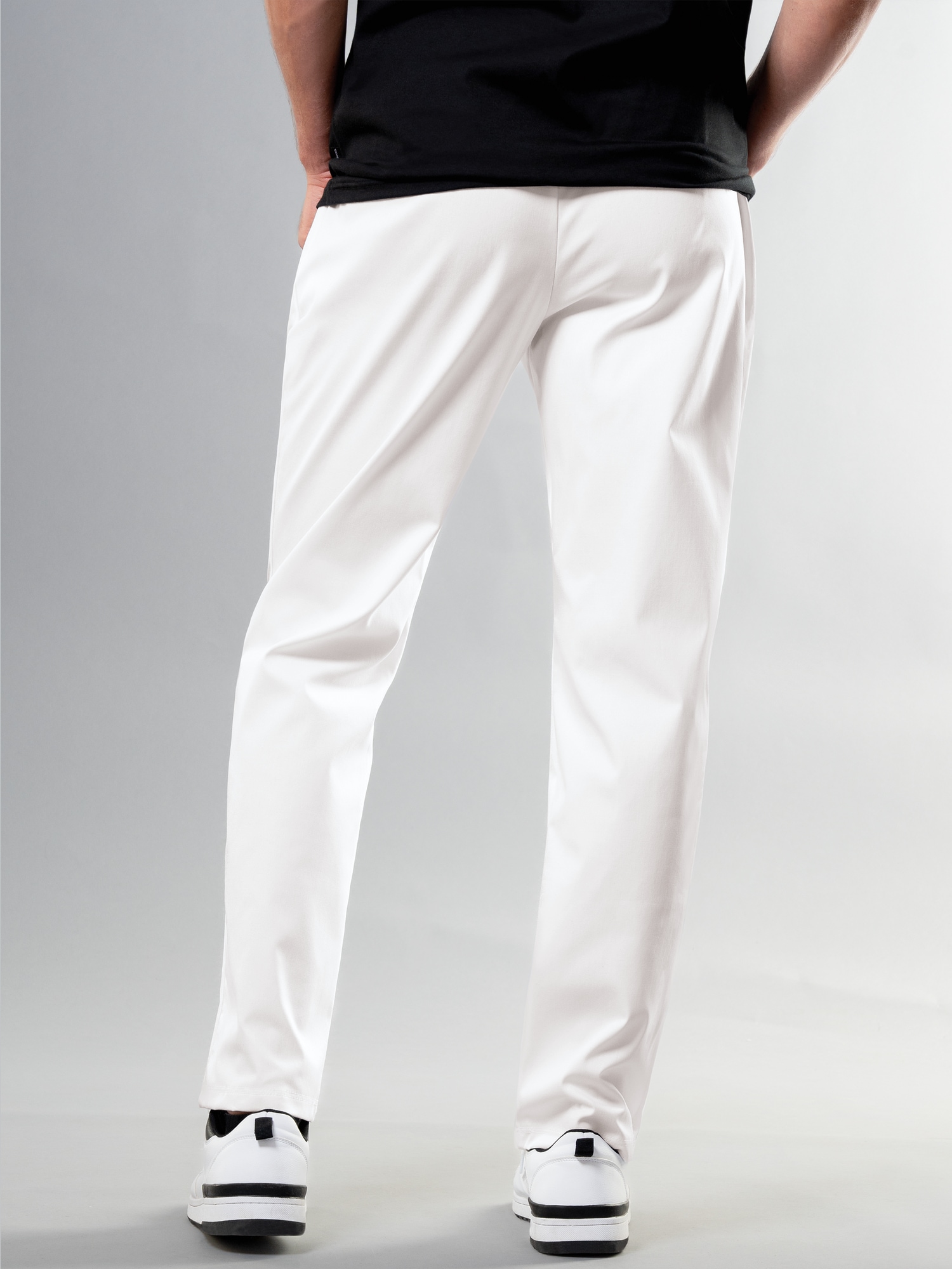Freizeithose aus elastischer Webware Weiss