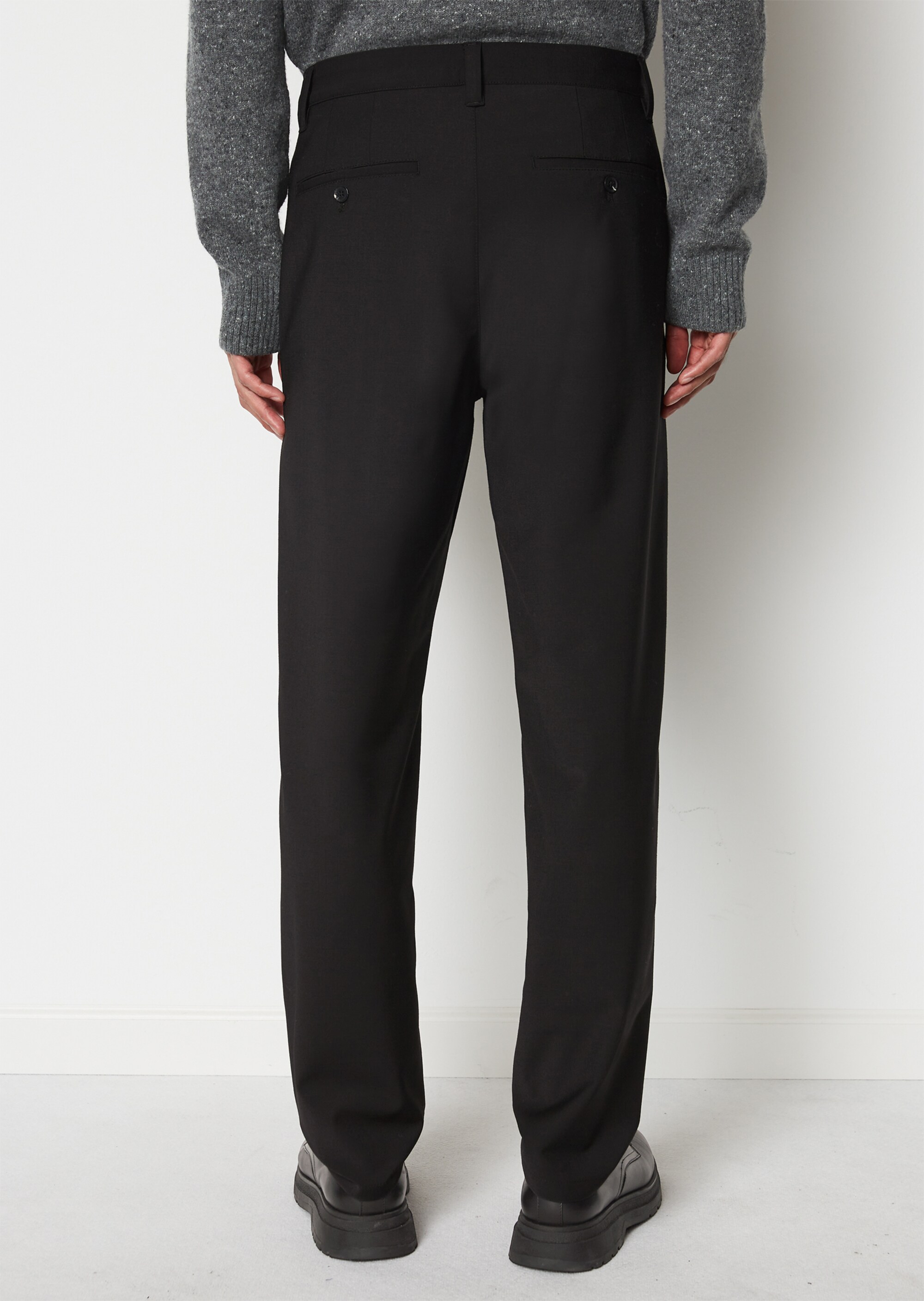 Chino Modell BELSBO relaxed mit RWS-zertifiziertem Woll-Anteil