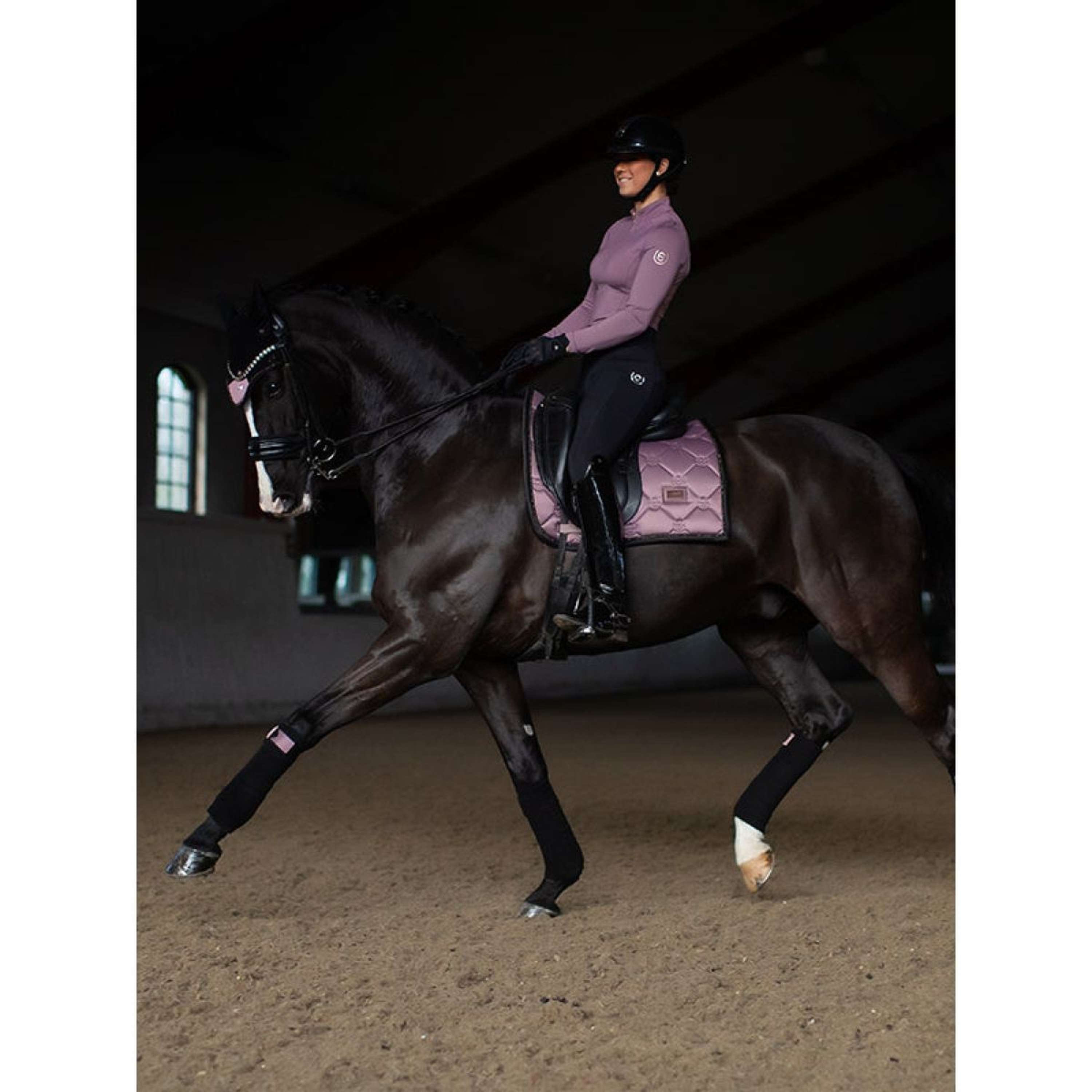 Equestrian Stockholm Zadeldekje Dressuur Anemone