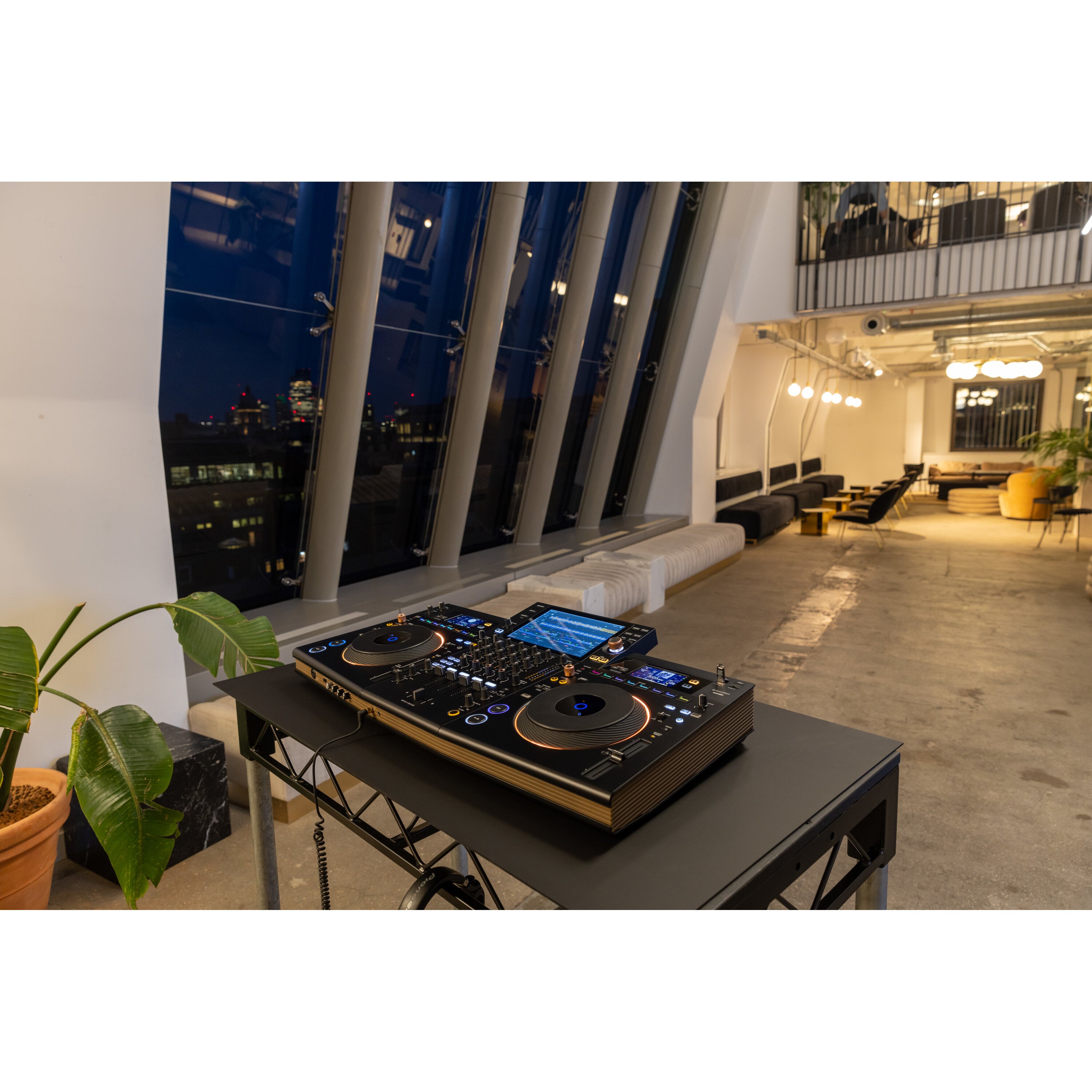 Pioneer DJ OPUS-QUAD all-in-one DJ-controller